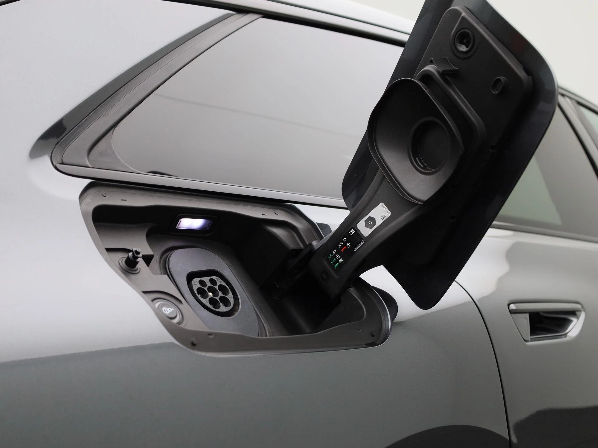 Audi-A6 Avant e-tron-image-56