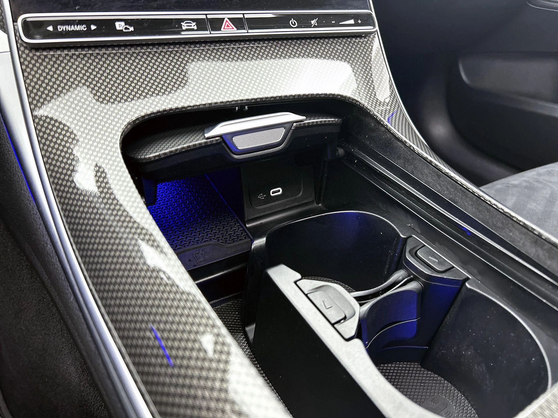 Mercedes-Benz-C-Klasse-image-35