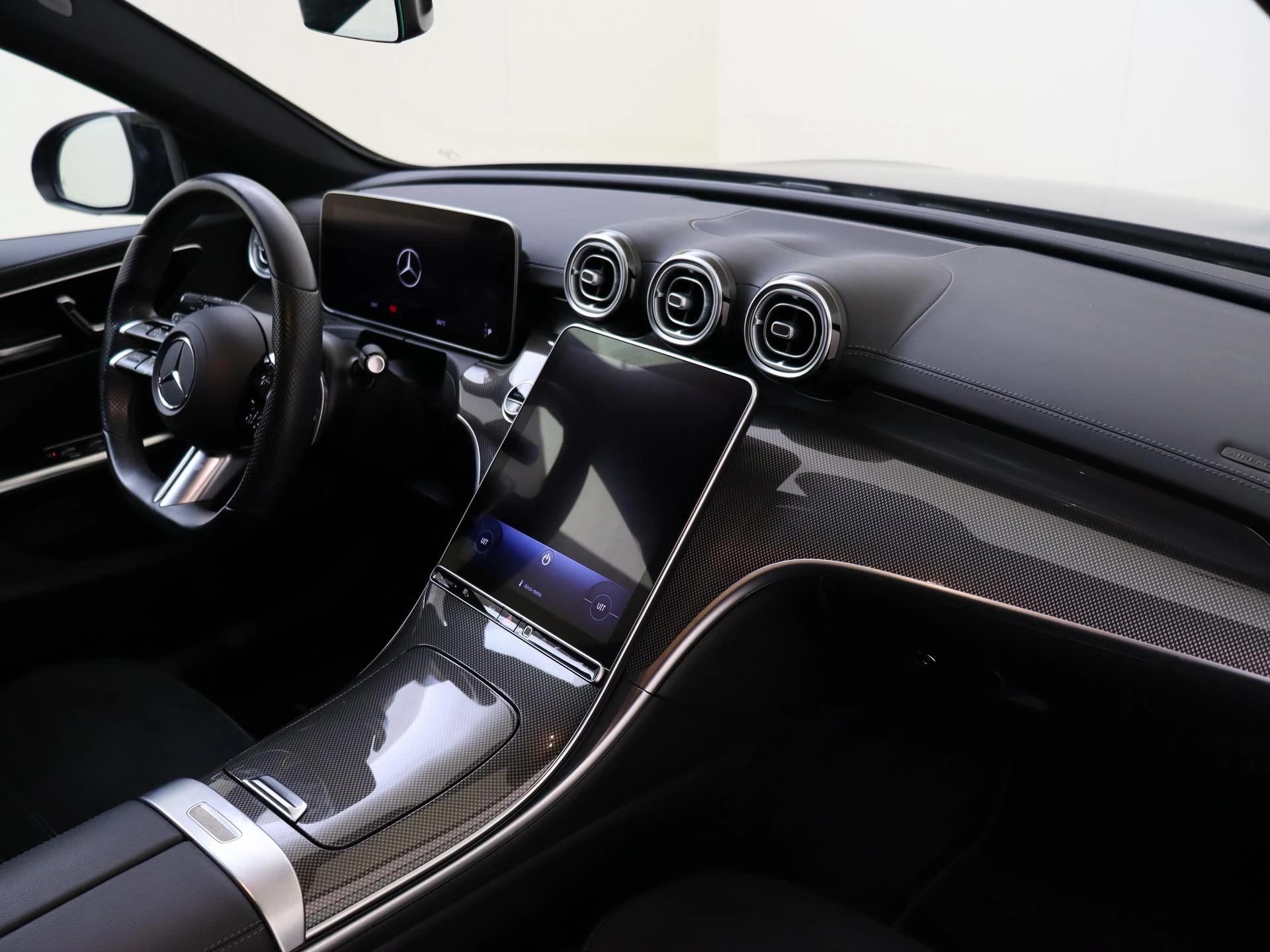 Mercedes-Benz-C-Klasse-image-4