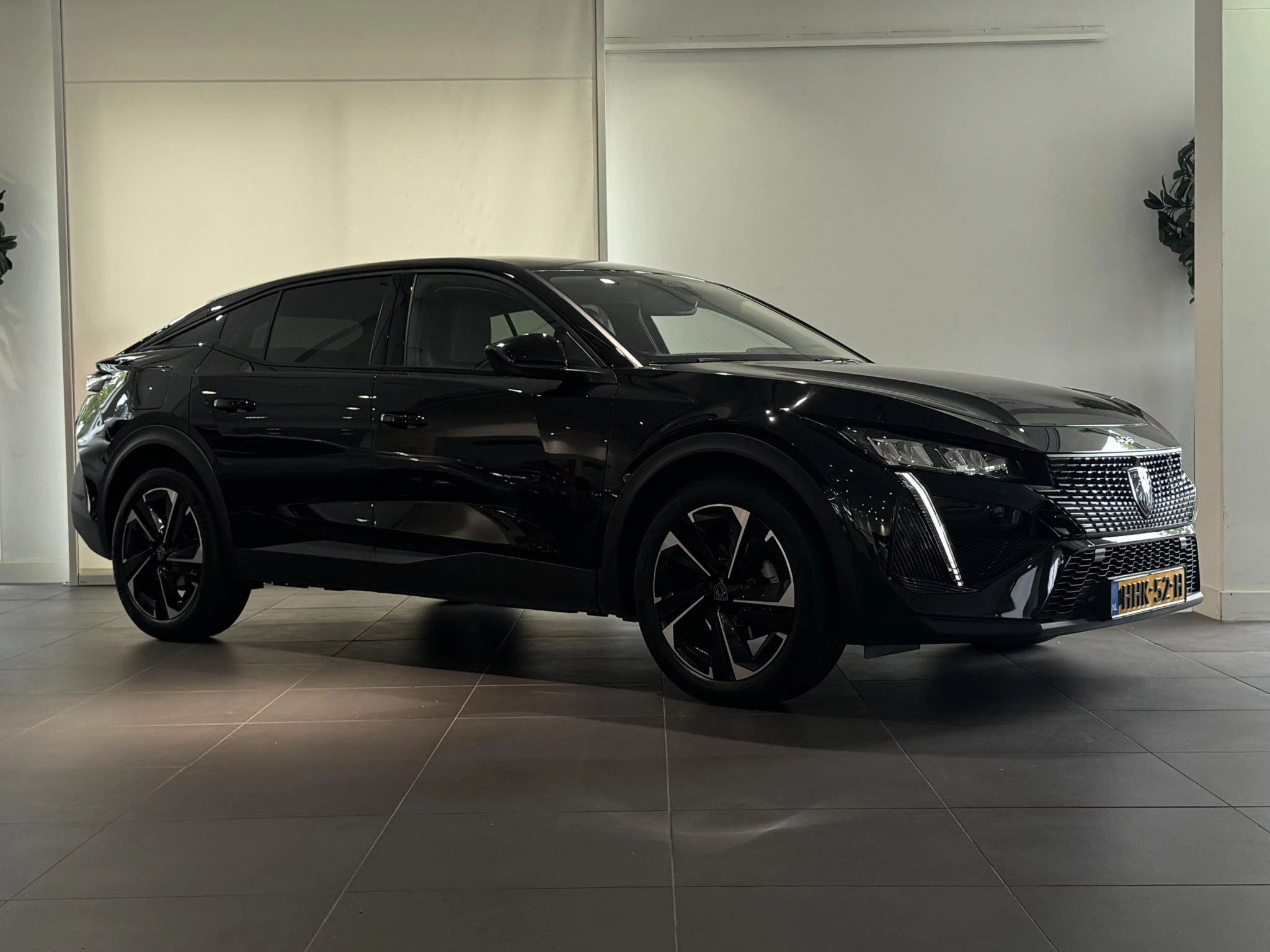 Peugeot 408 1.2 Hybrid 145 e-DCS6 Allure
