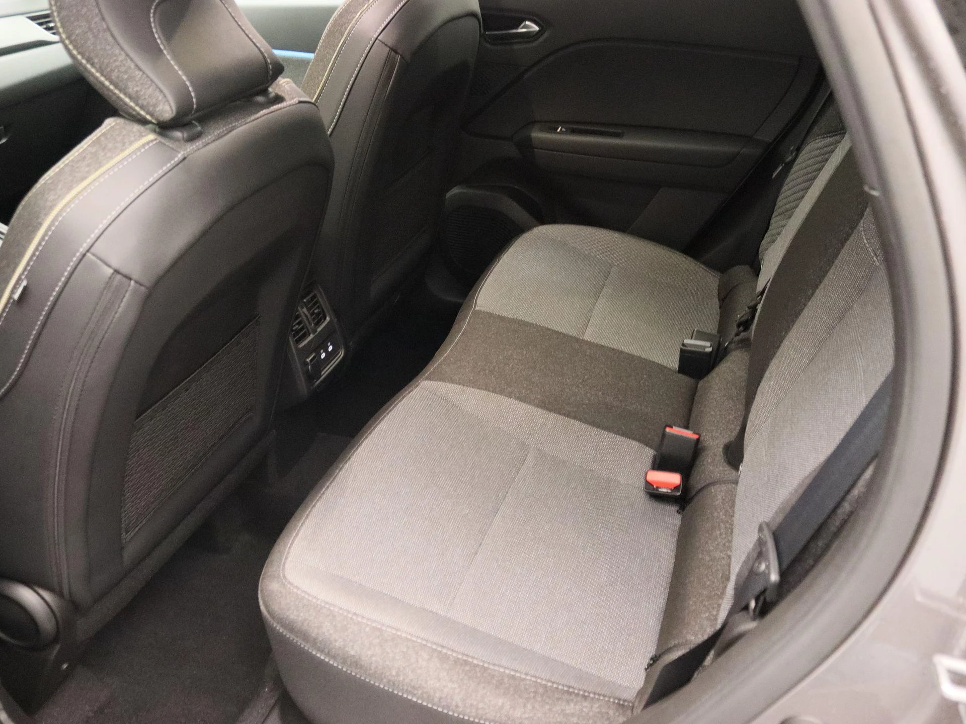 Renault-Captur-image-11