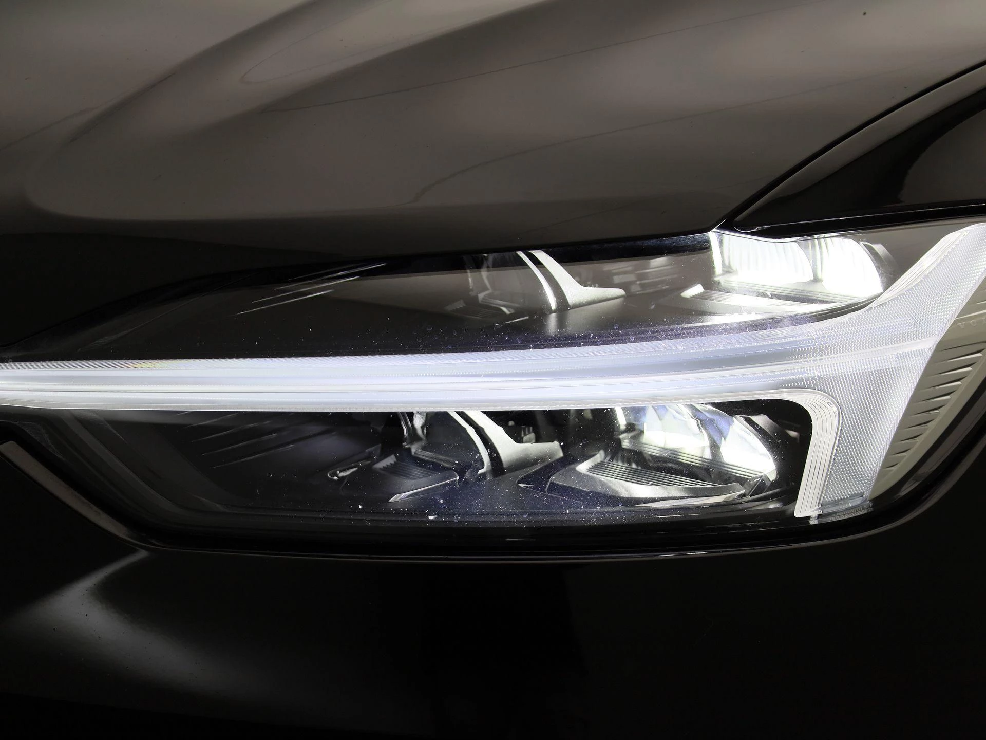 Volvo-XC60-image-13