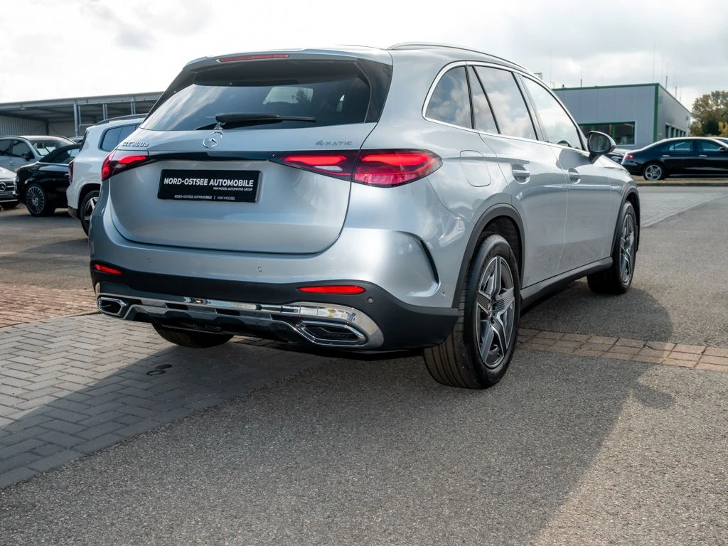 Mercedes-Benz-GLC 300 d-image-5