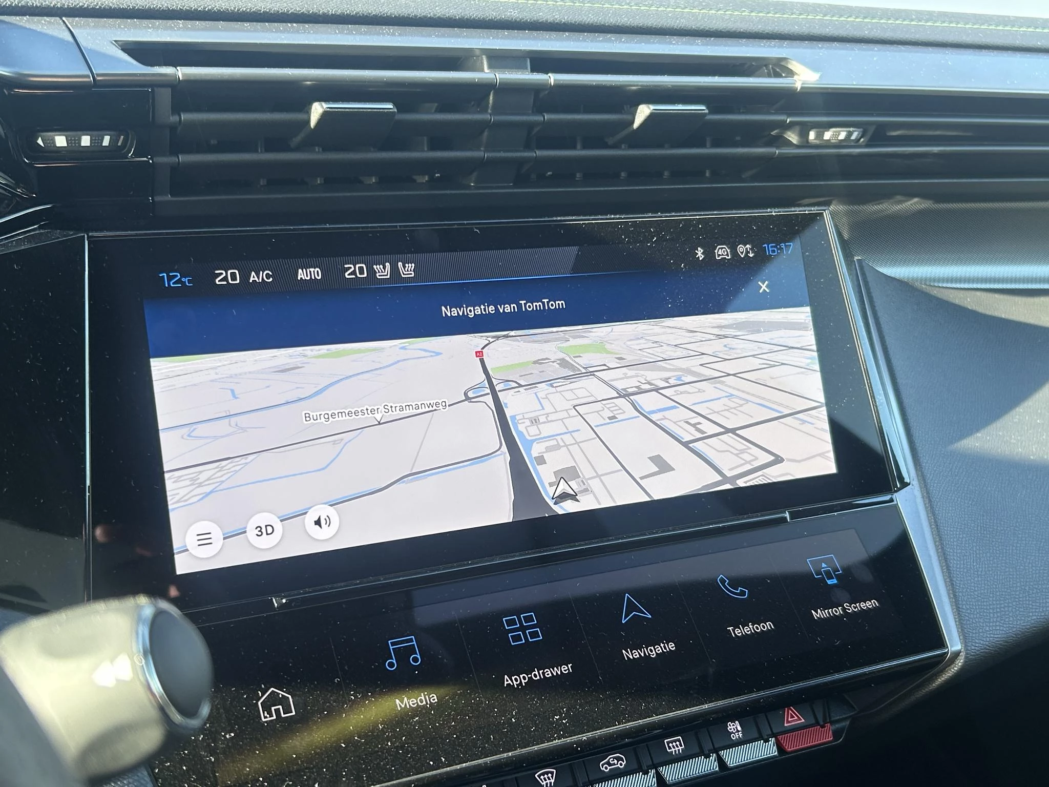 Peugeot-e-308-image-15