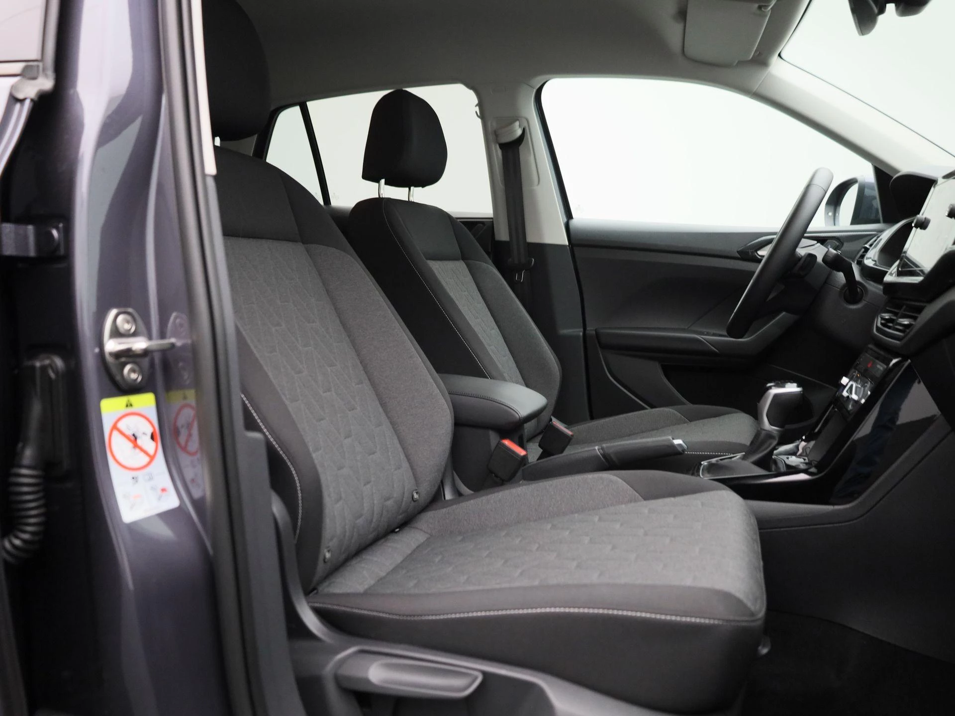 Volkswagen-T-Cross-image-33