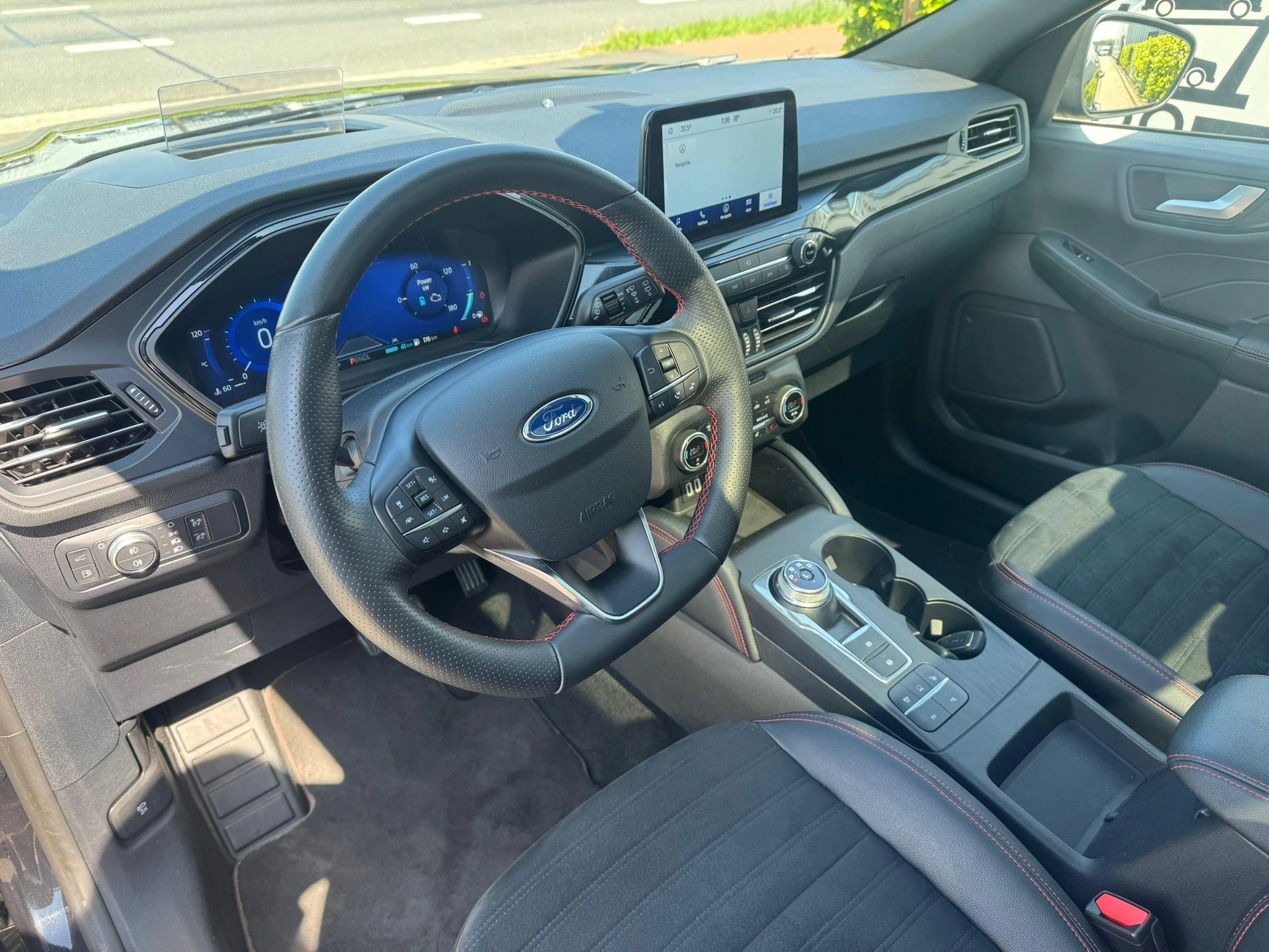 Ford-Kuga-image-24