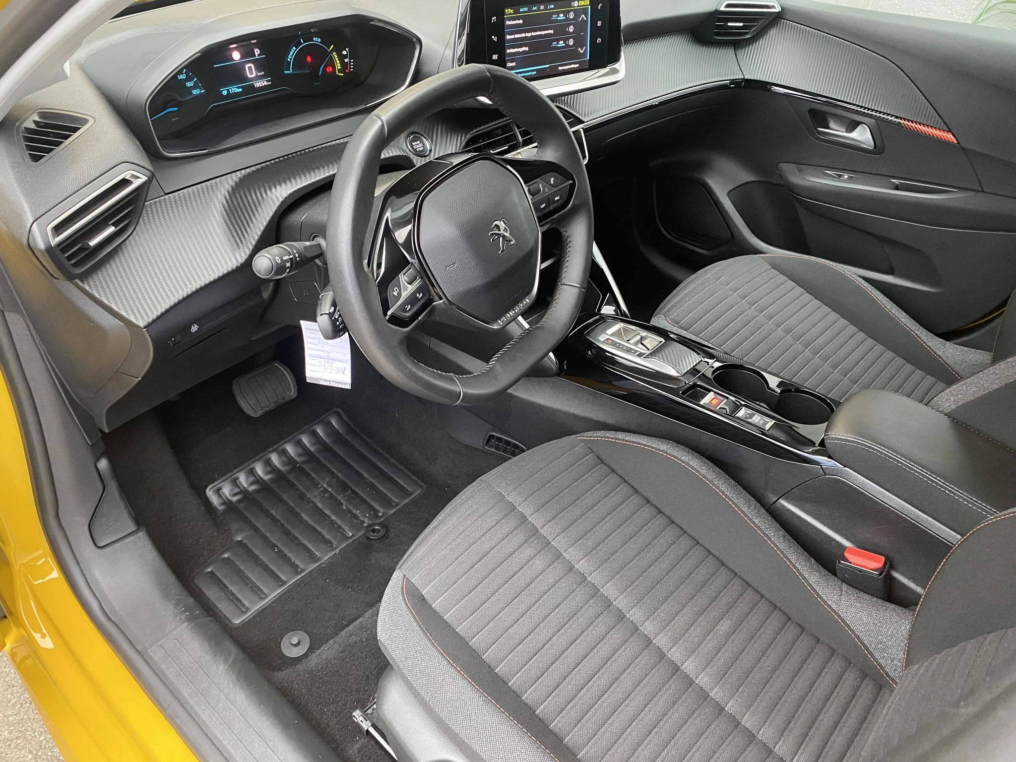Peugeot-e-208-image-5