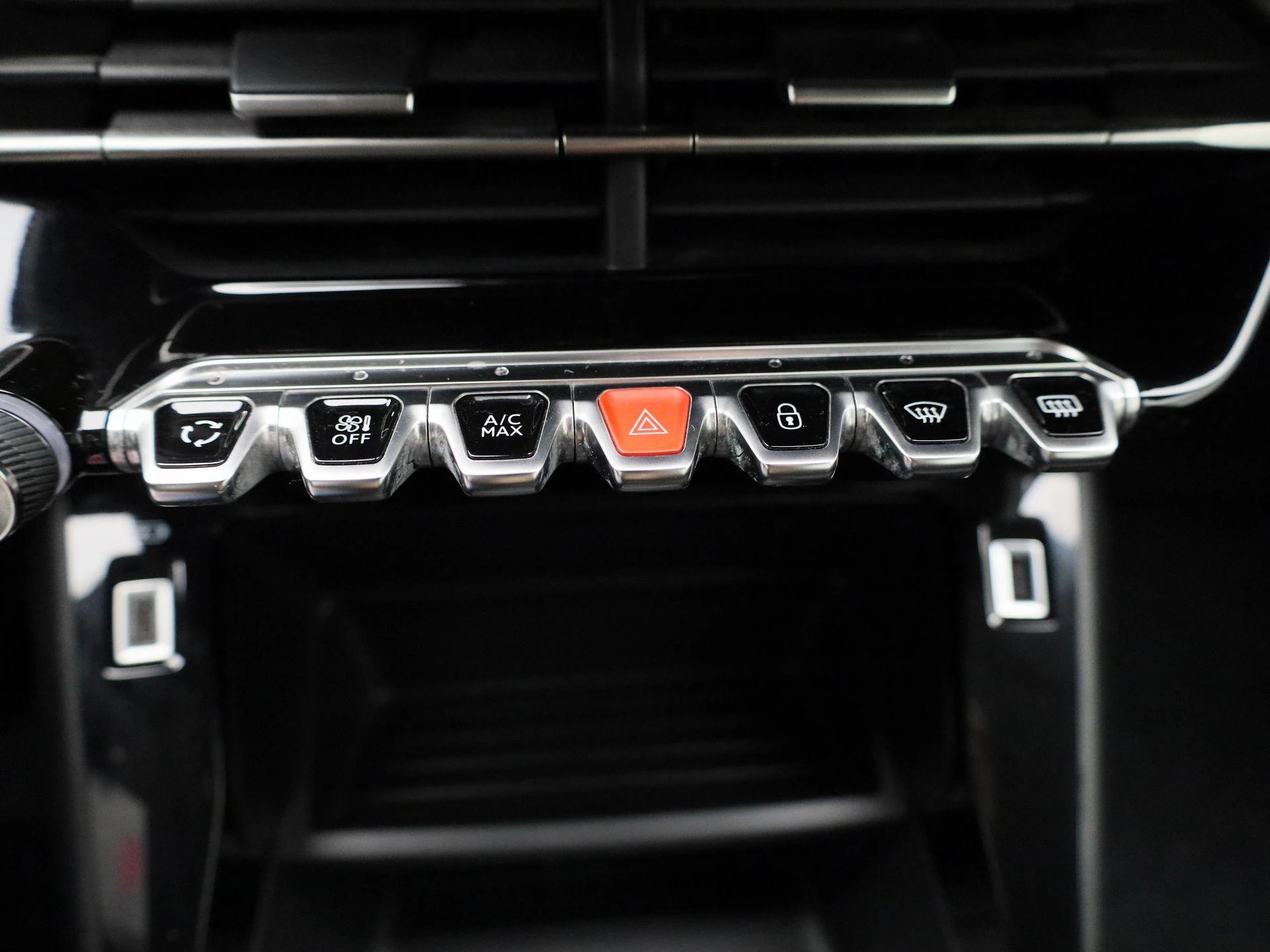 Peugeot-208-image-20