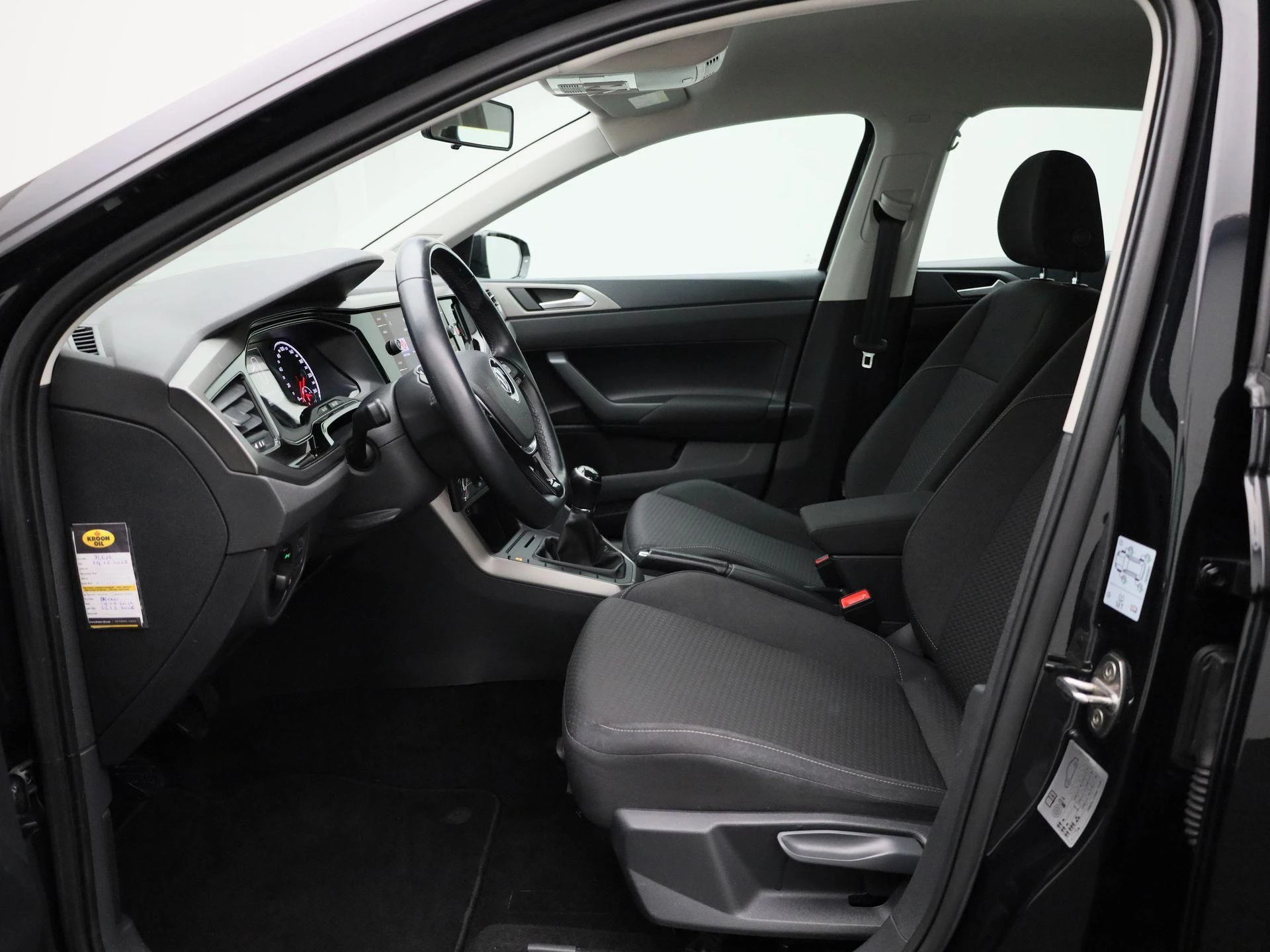 Volkswagen-Polo-image-8