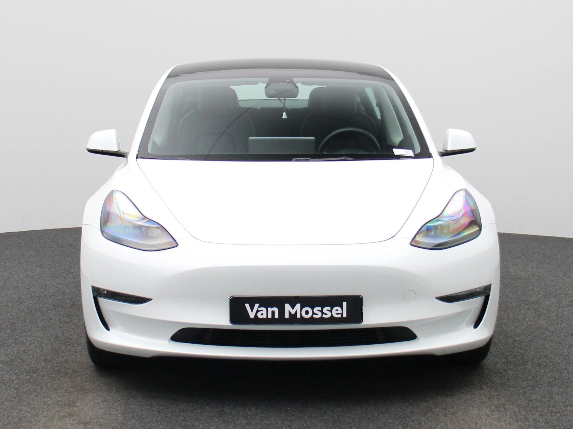 Tesla-Model 3-image-2