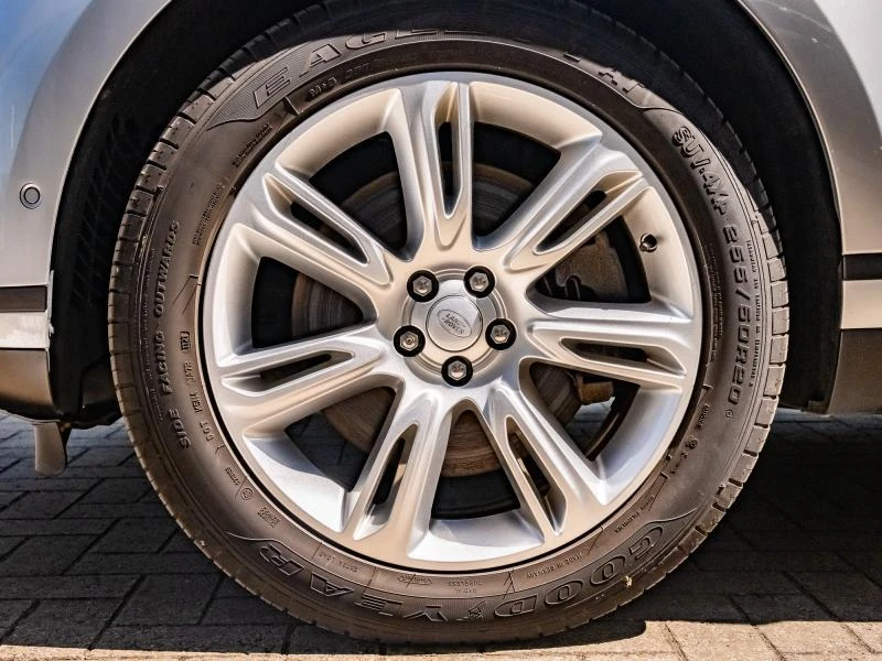 Land Rover-Range Rover Velar-image-9