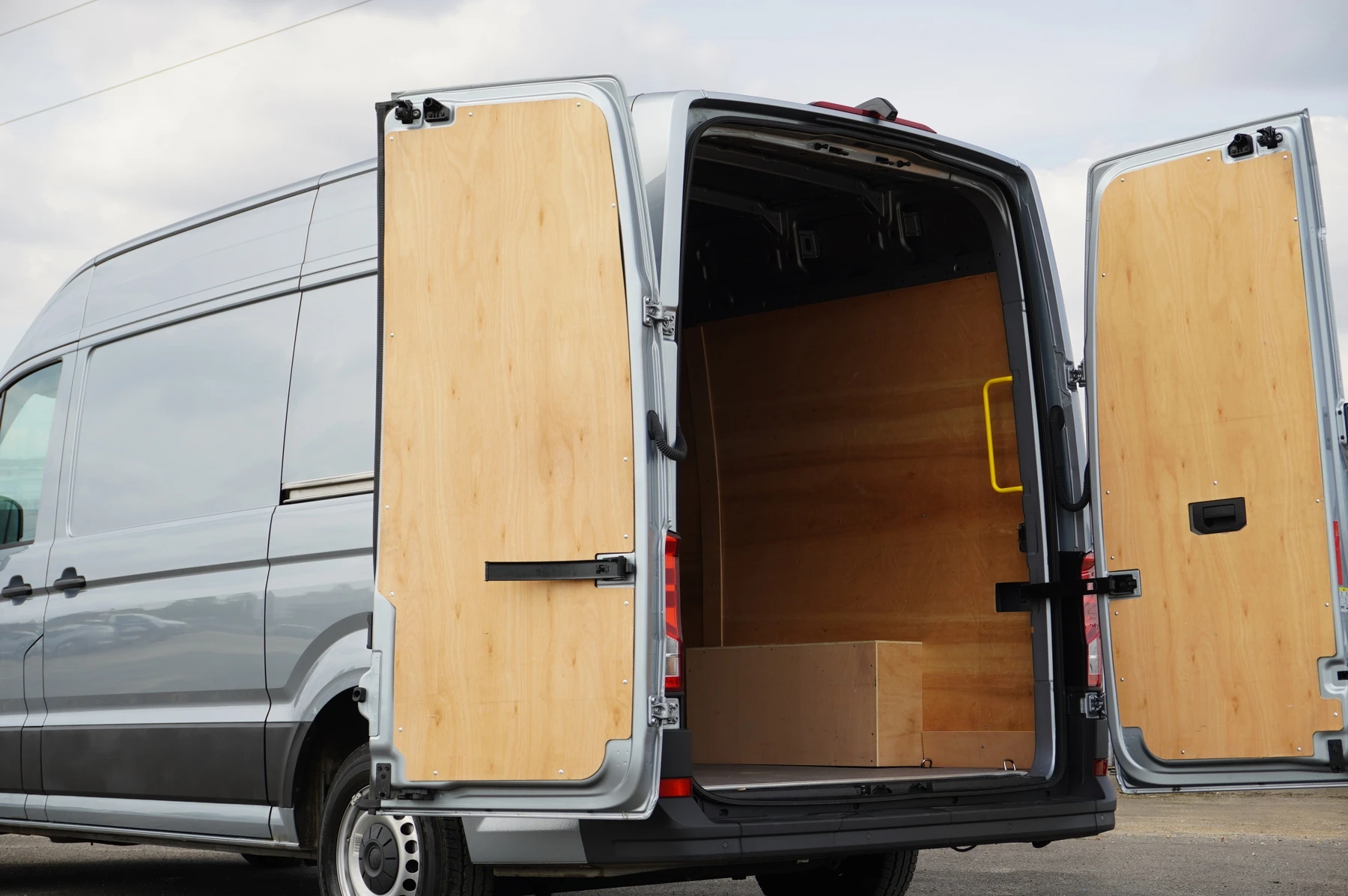 Volkswagen-Crafter-image-20