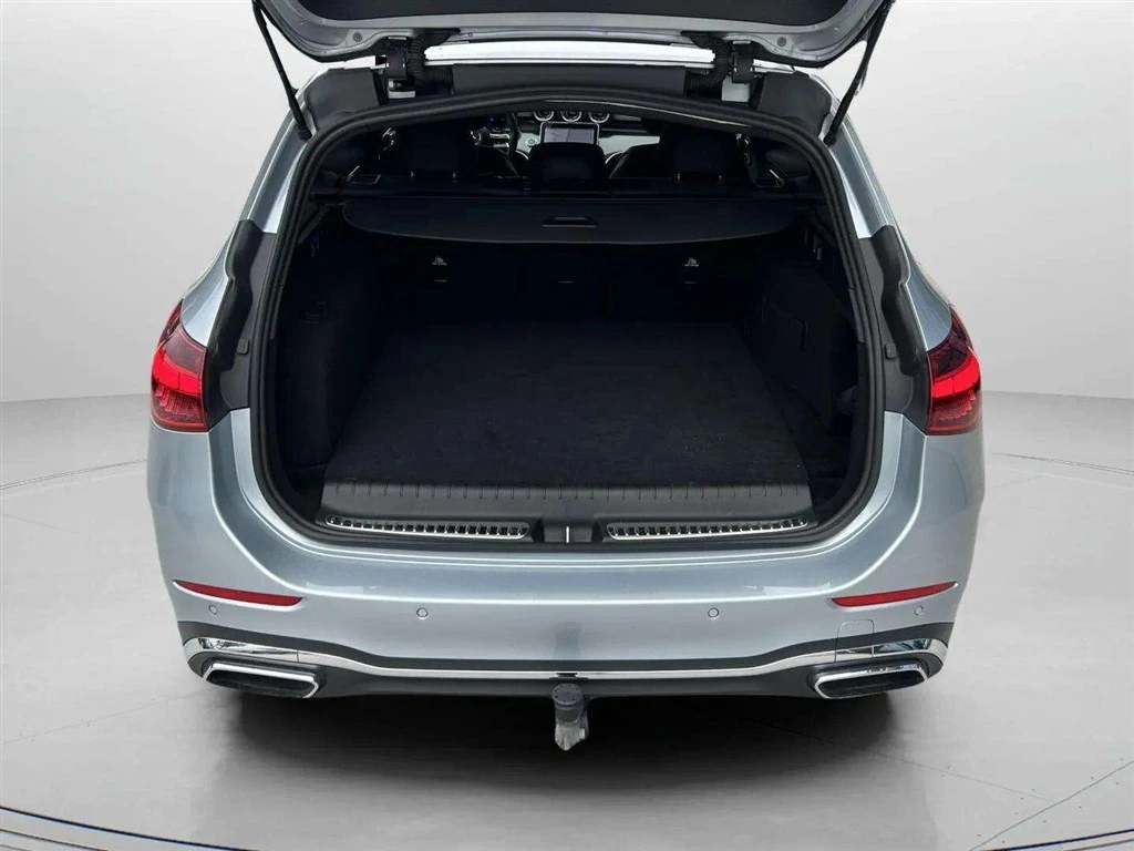 Mercedes-Benz-C-Klasse-image-25