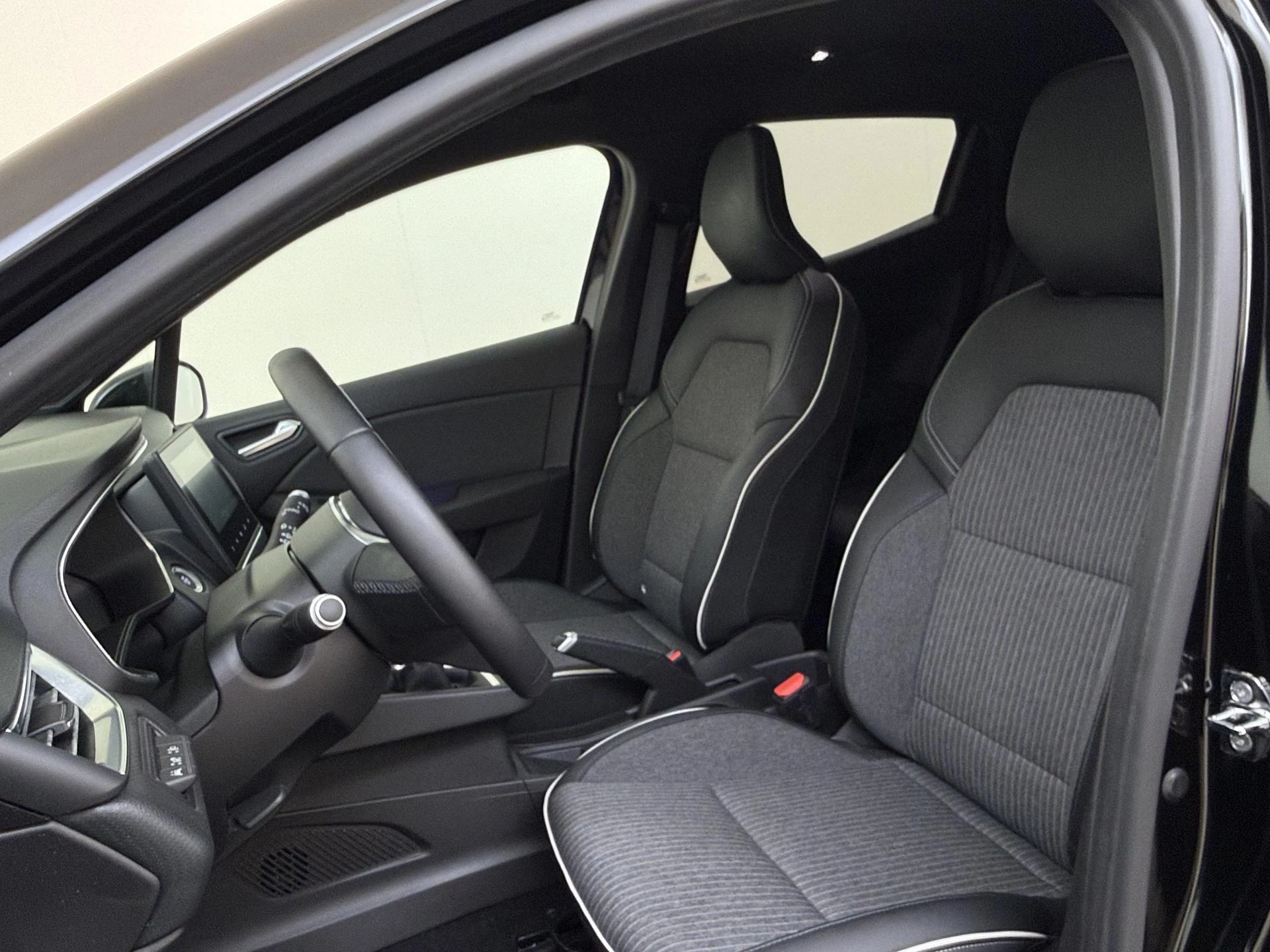 Renault-Clio-image-10