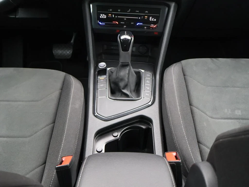 Volkswagen-Tiguan-image-14