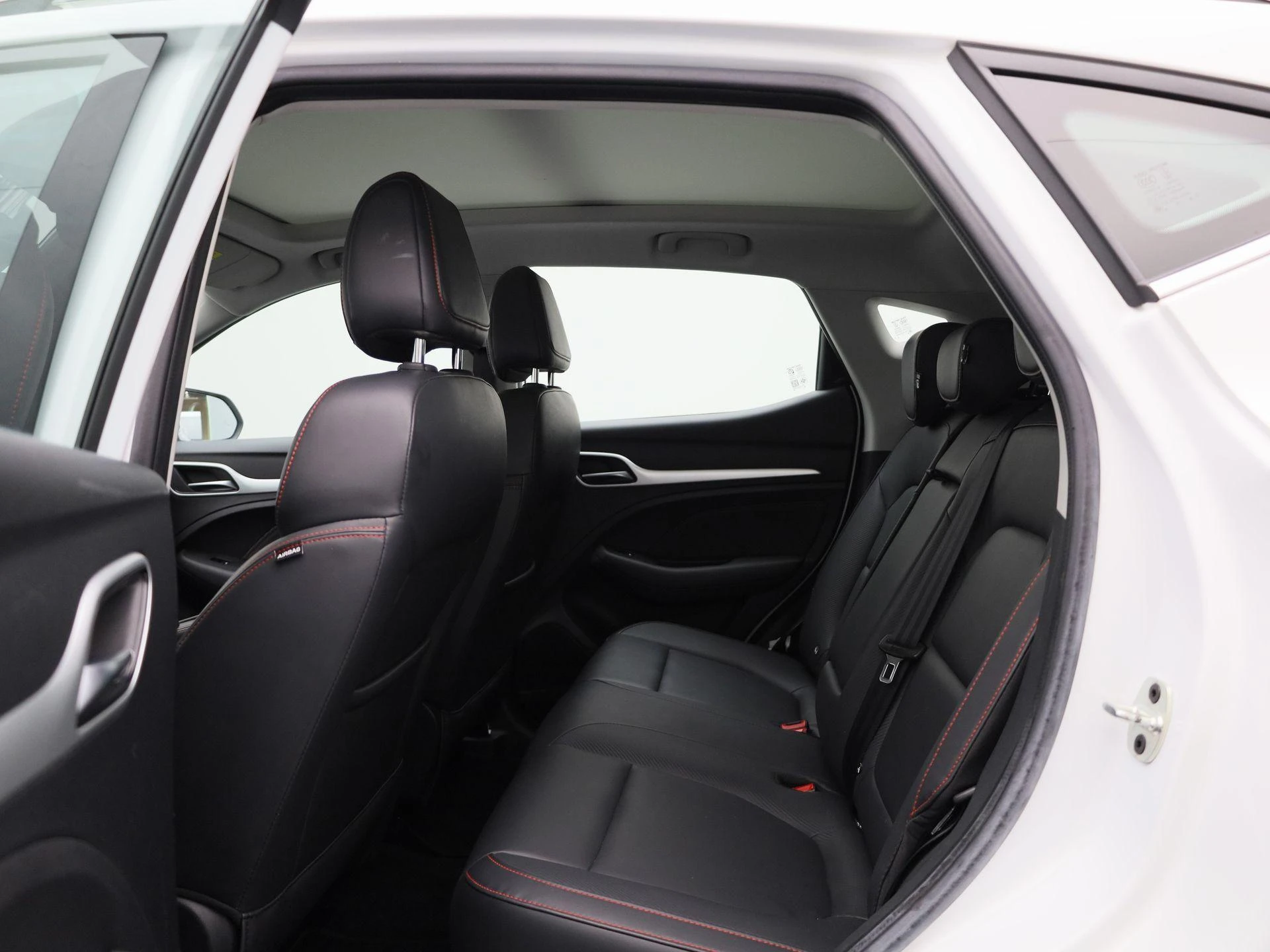 MG-ZS EV-image-9