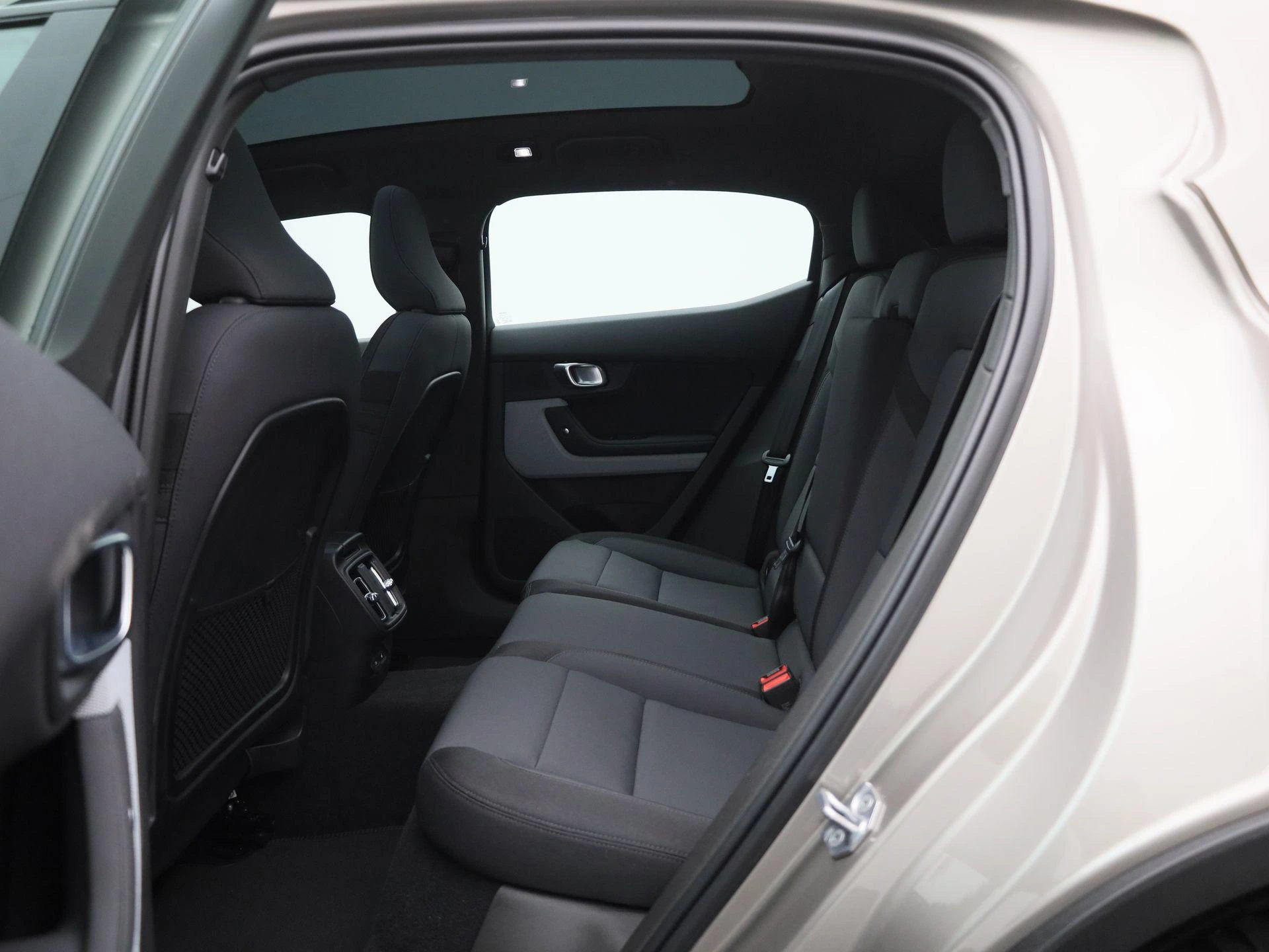 Polestar-2-image-11