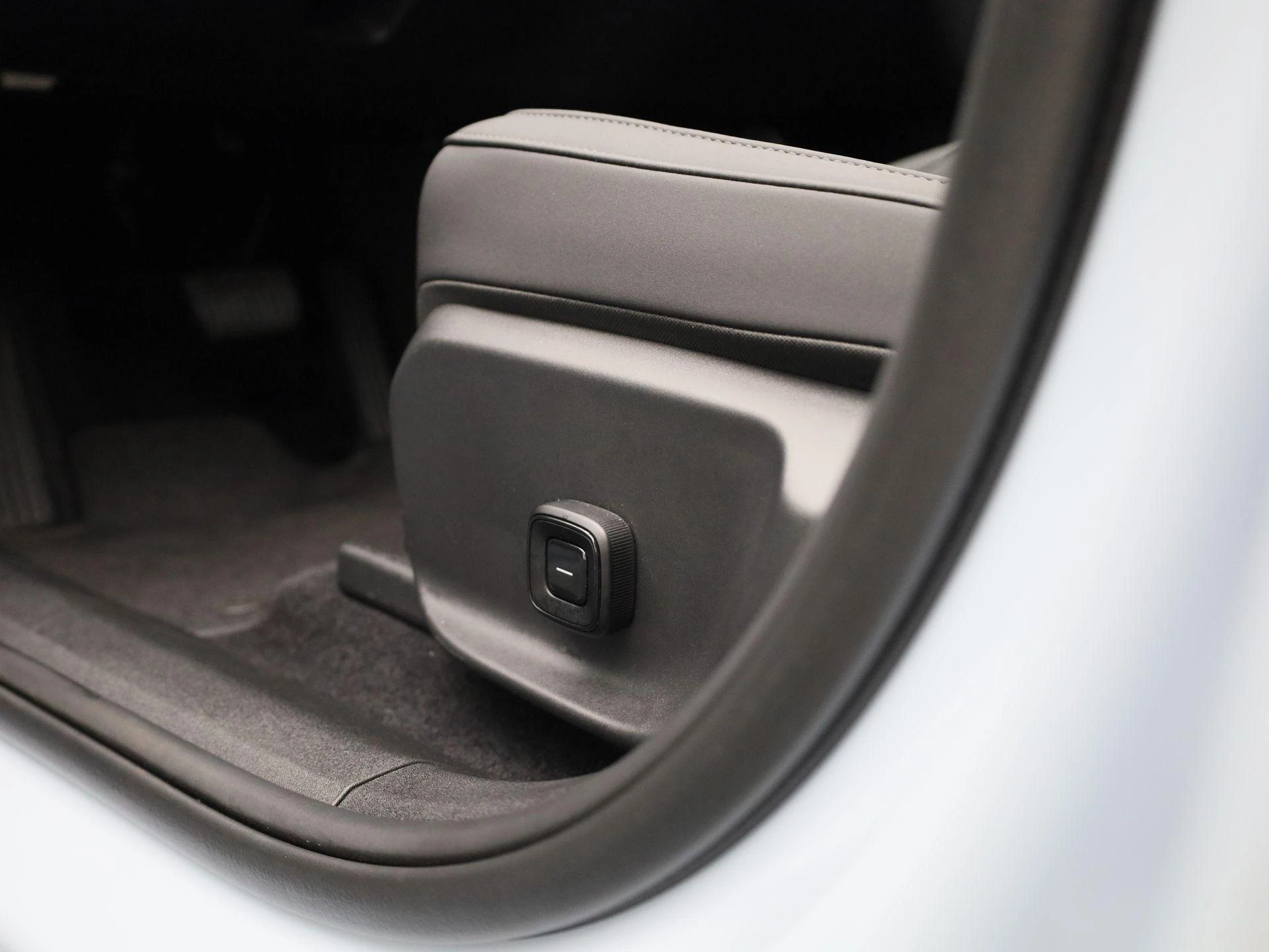 Volvo EX30 Single Motor Extended Range Ultra
