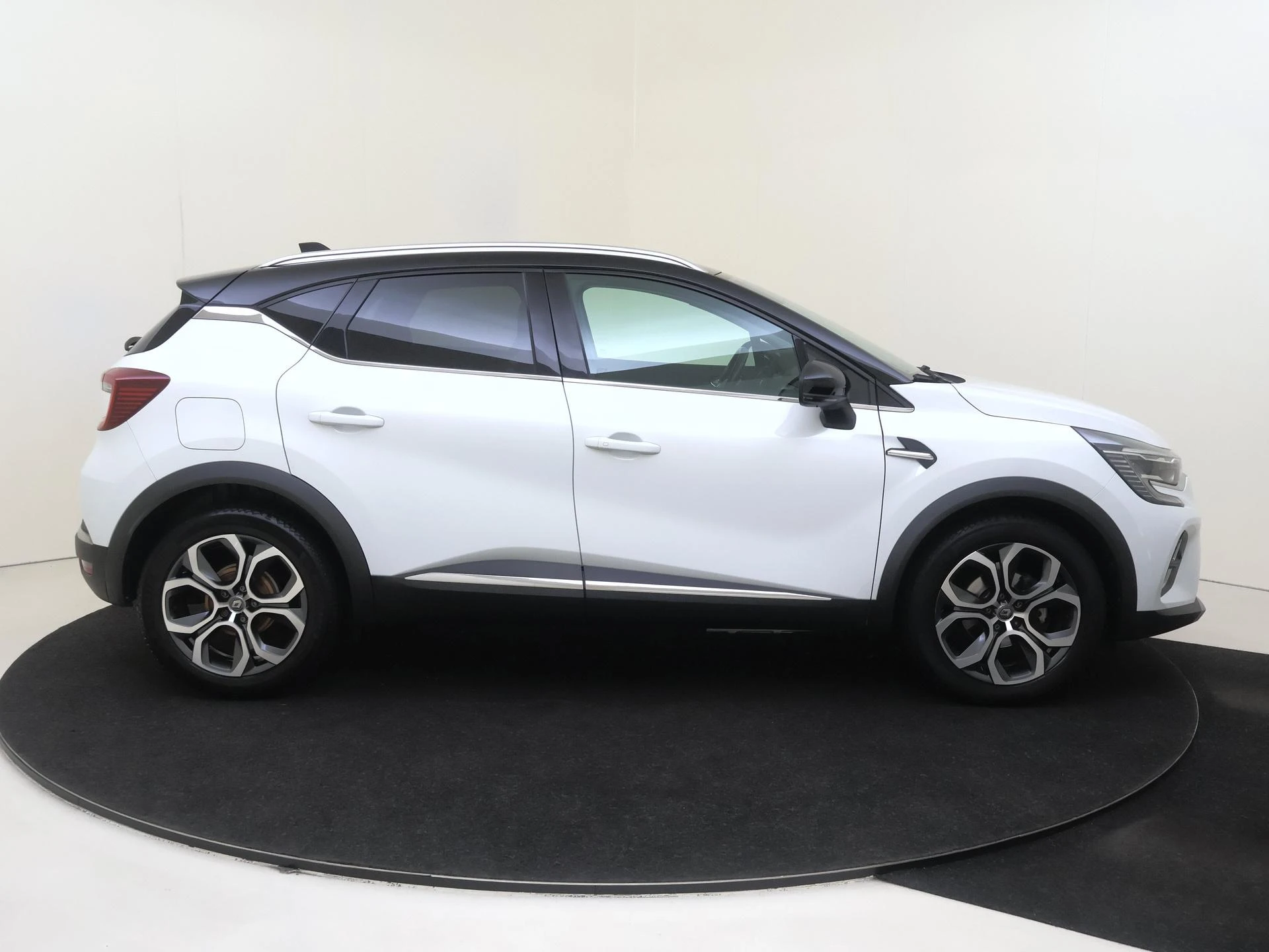 Renault-Captur-image-8