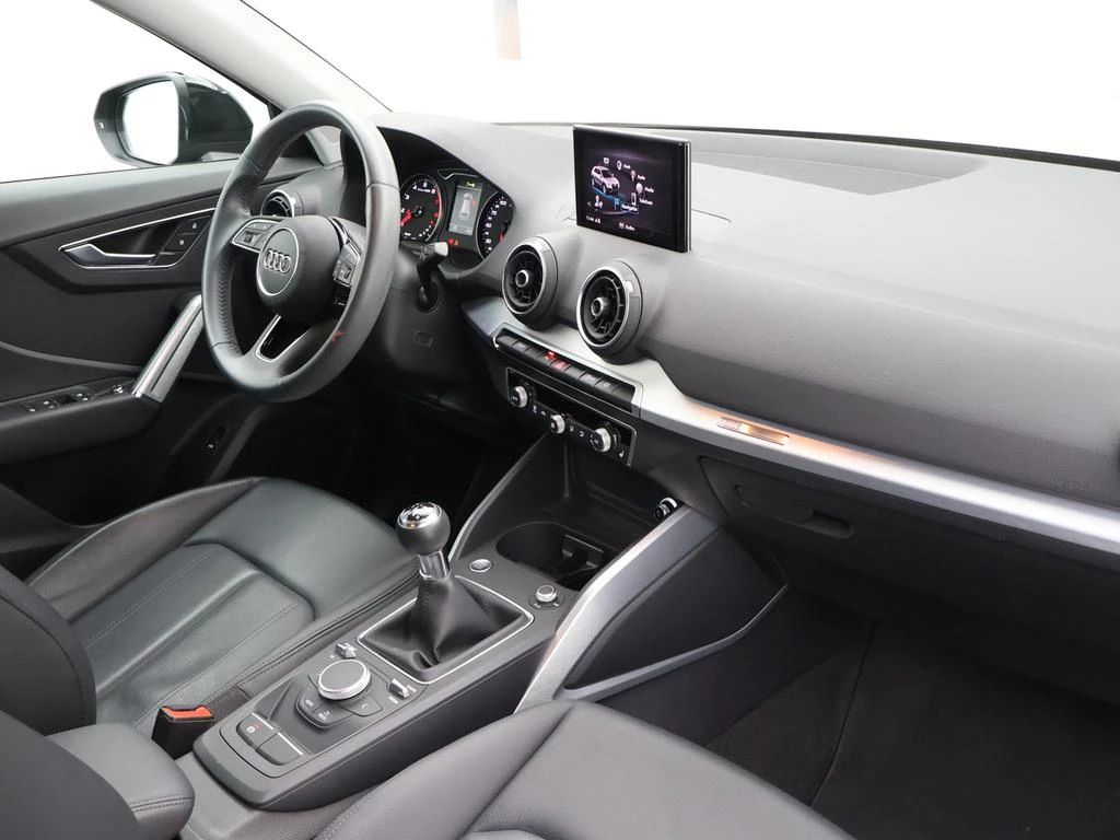 Audi Q2 Audi Q2 1.0TFSI 116PK *S LINE*LEDER*BLTH*ZETELVERWARMING*ACC*PDC*KEYLESS GO*...*