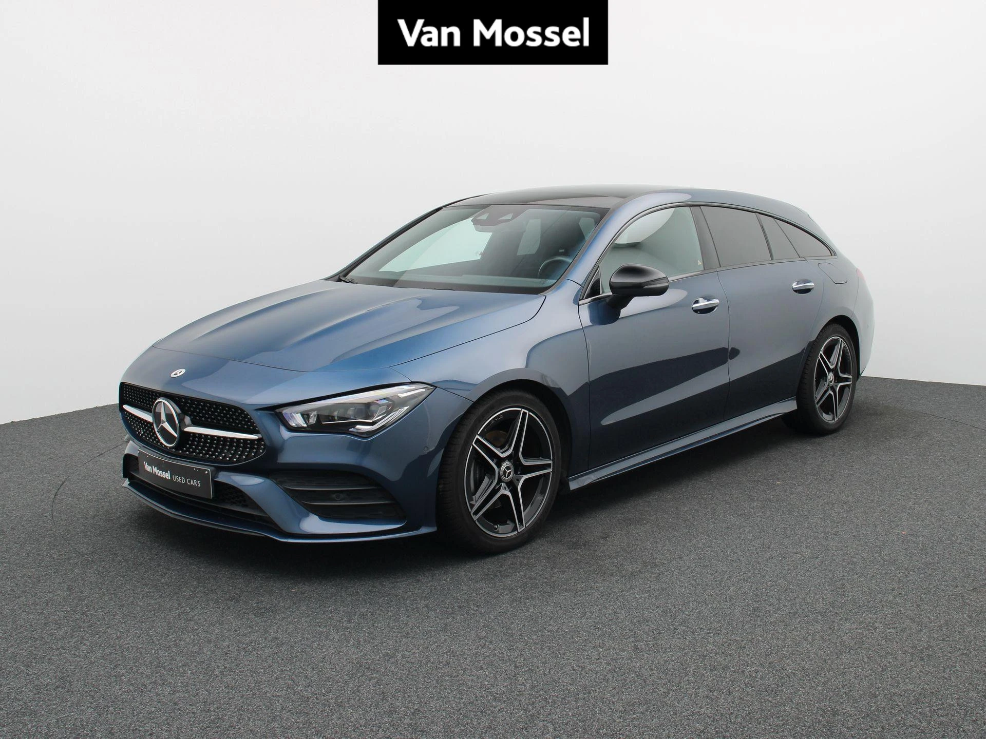 Mercedes-Benz-CLA-image-0