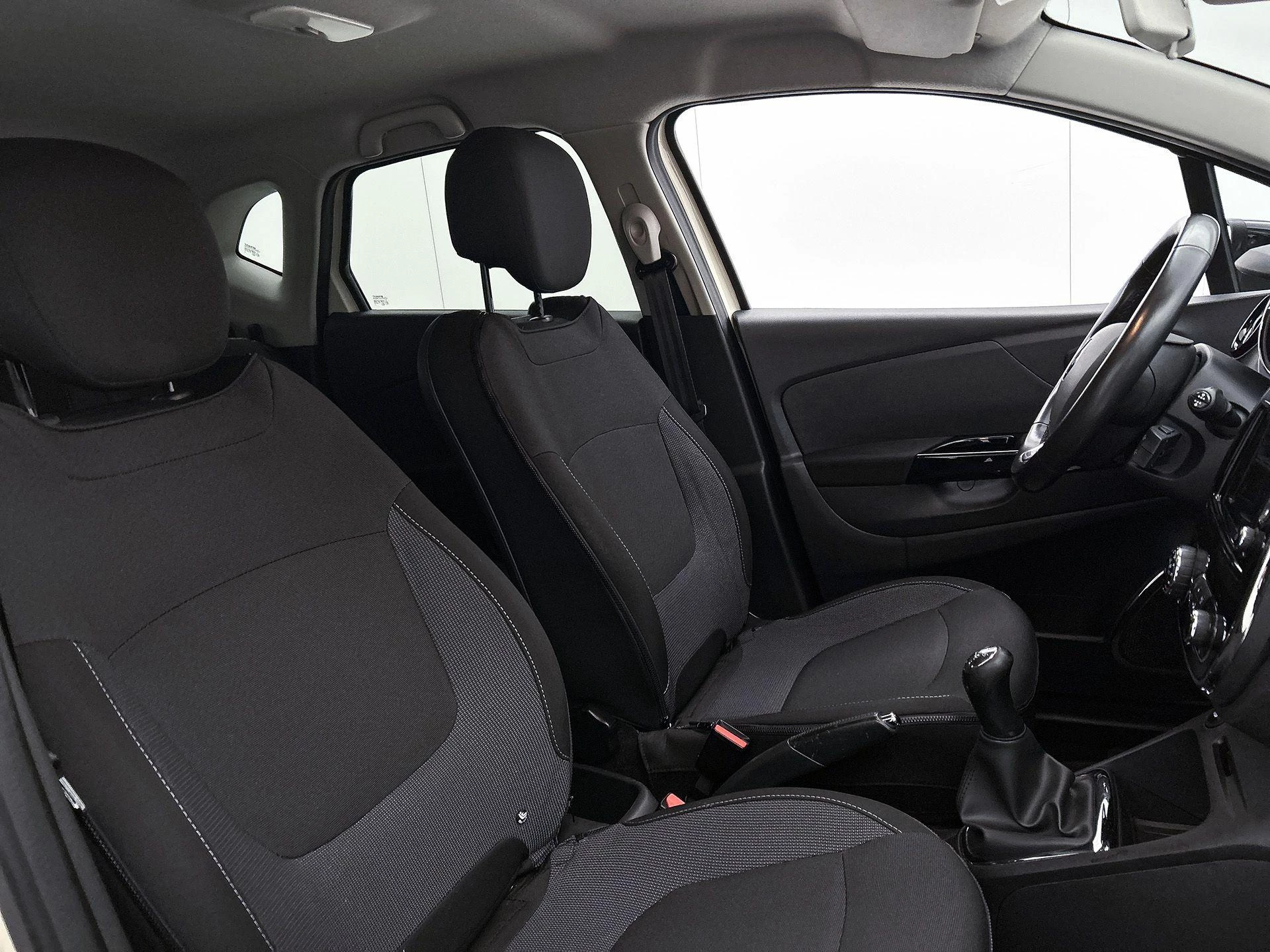 Renault-Captur-image-31