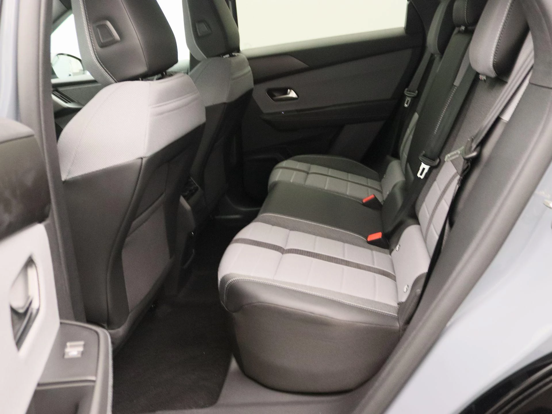 Opel-Grandland-image-11