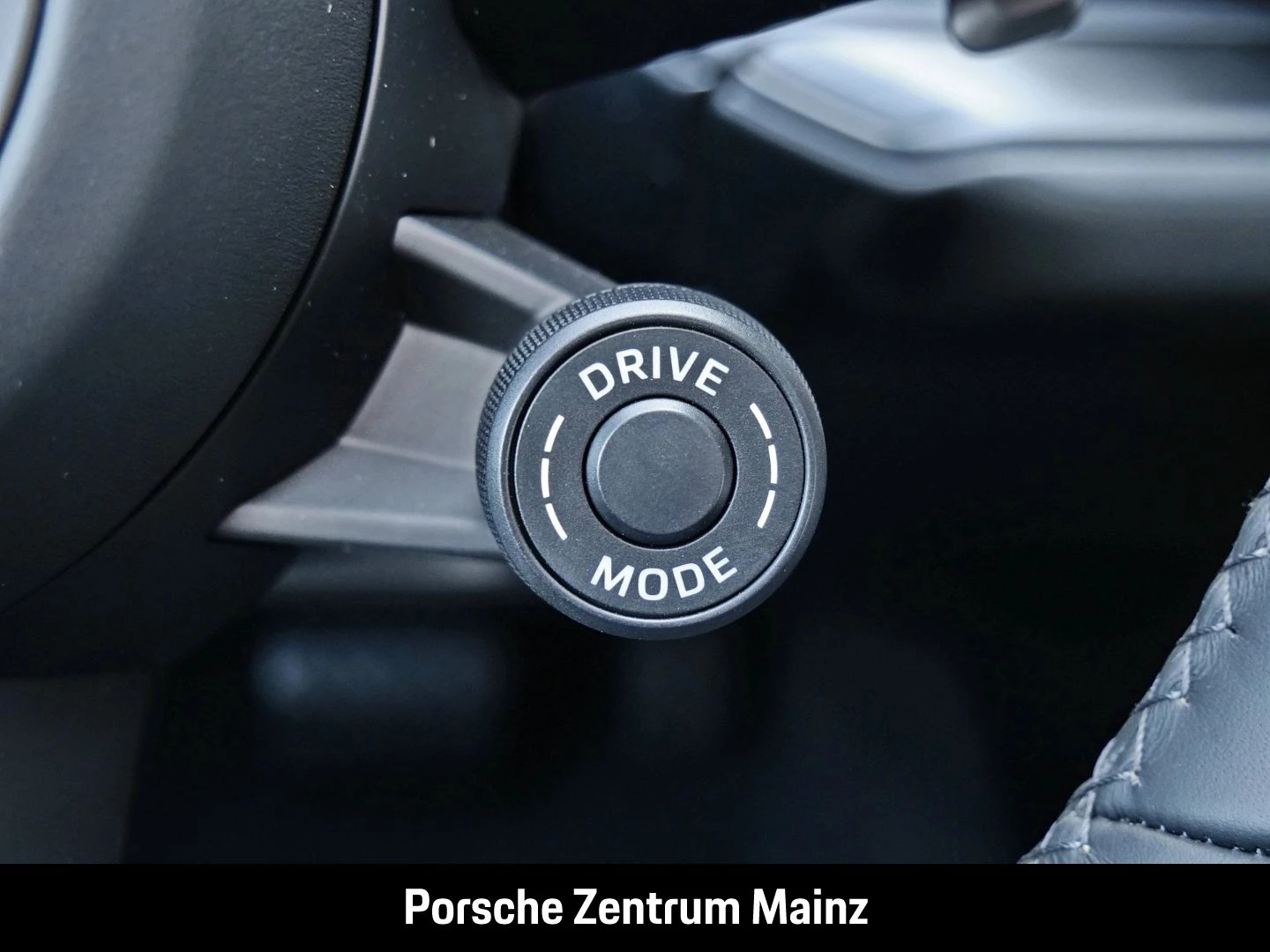 Porsche Cayenne E-Hybrid Coupe Black Edition InnoDrive black edition