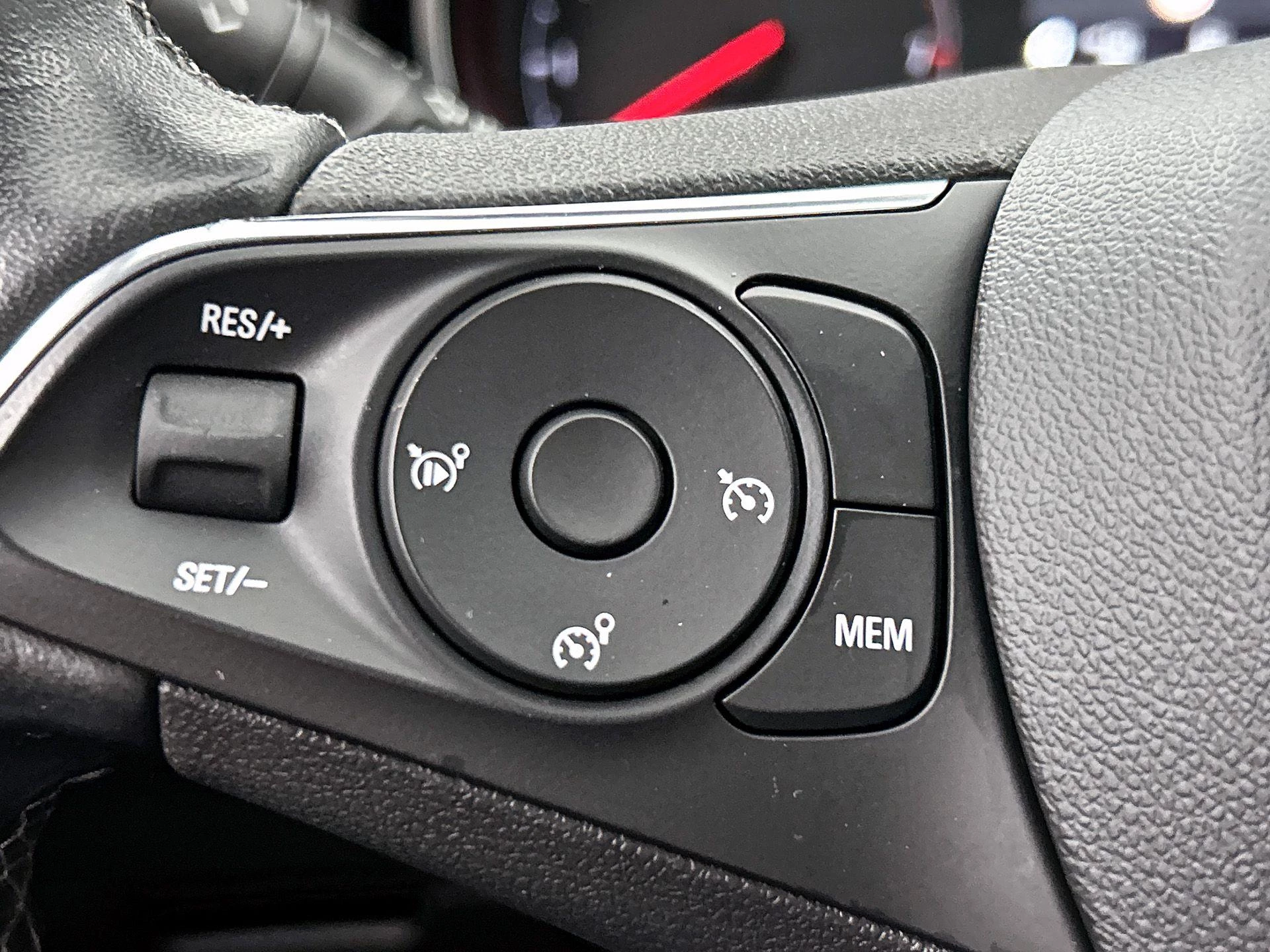 Opel Grandland X 1.6 Turbo Elegance
