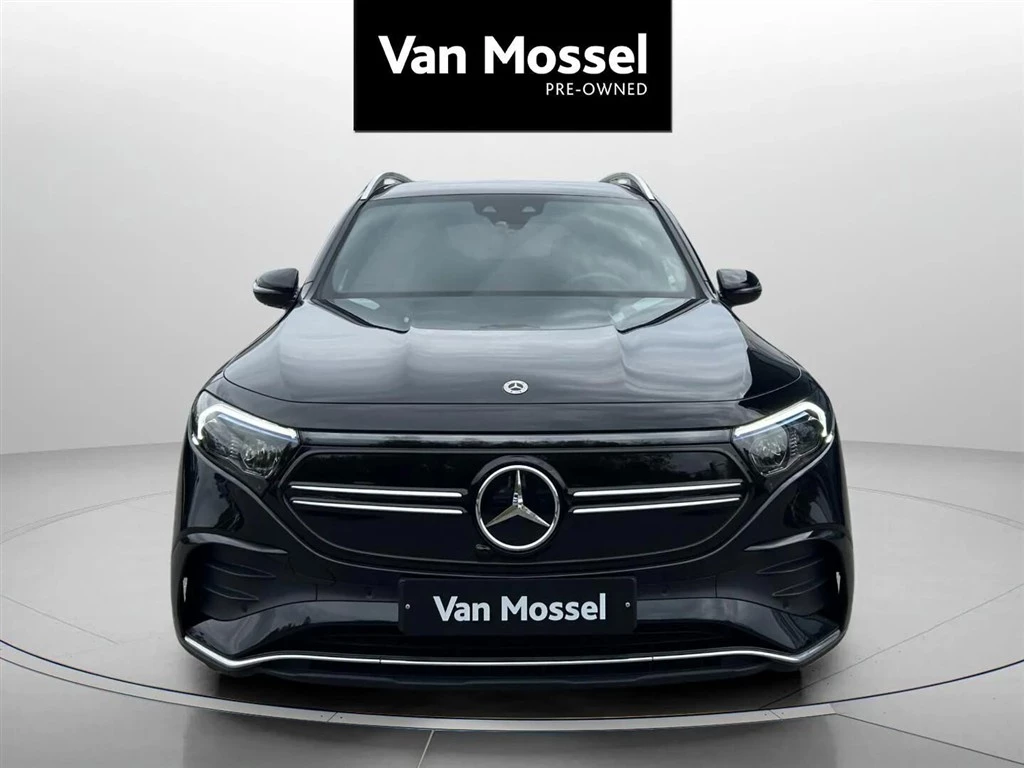 Mercedes-Benz-EQB-image-1
