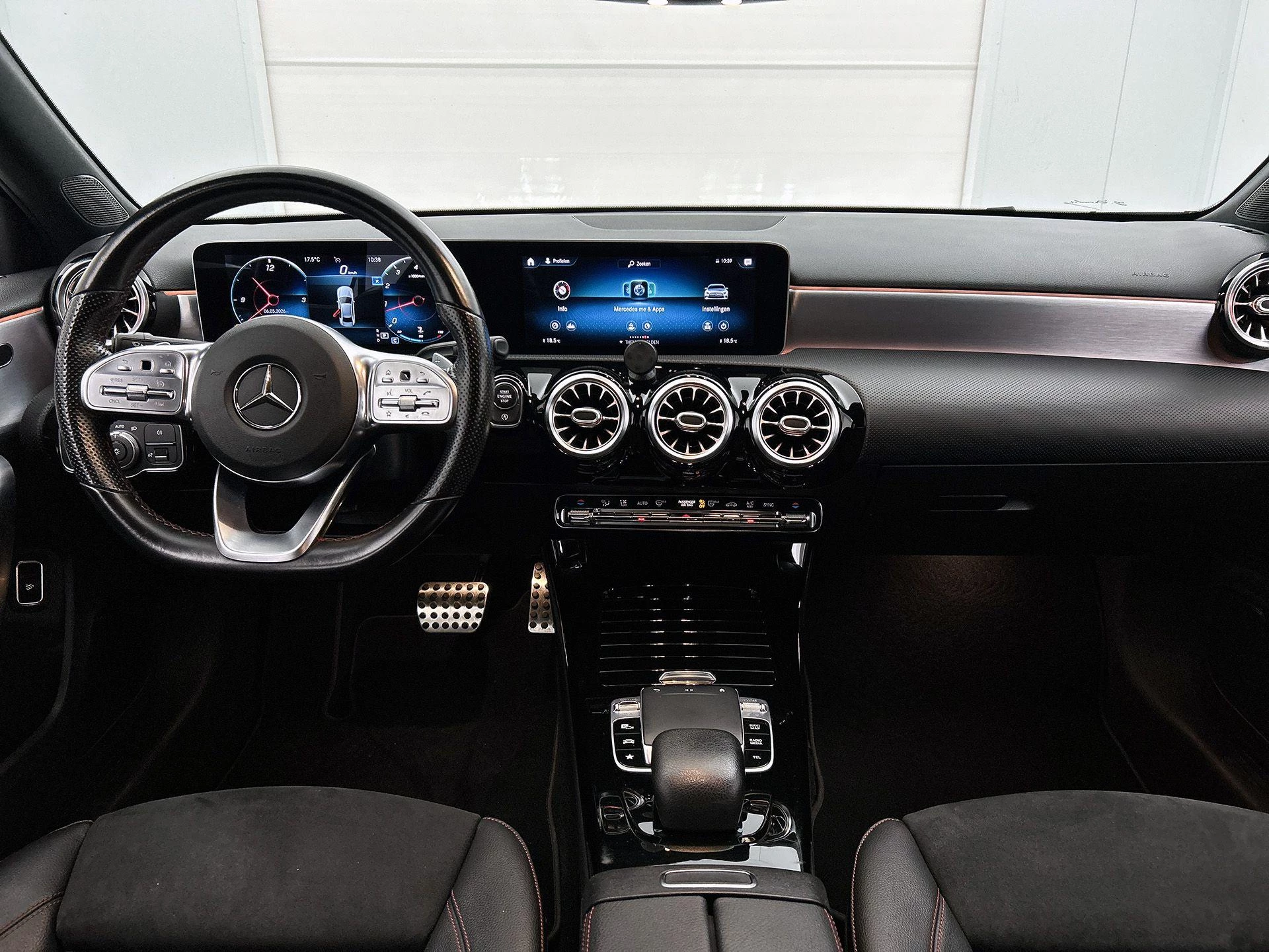 Mercedes-Benz-A-Klasse-image-22