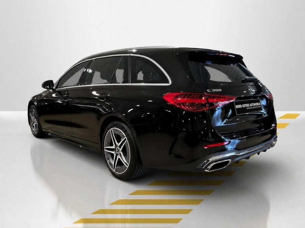 Mercedes-Benz-C-Klasse 300-image-12