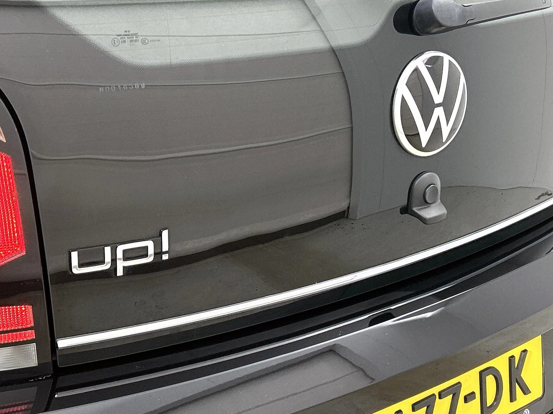 Volkswagen-up!-image-24