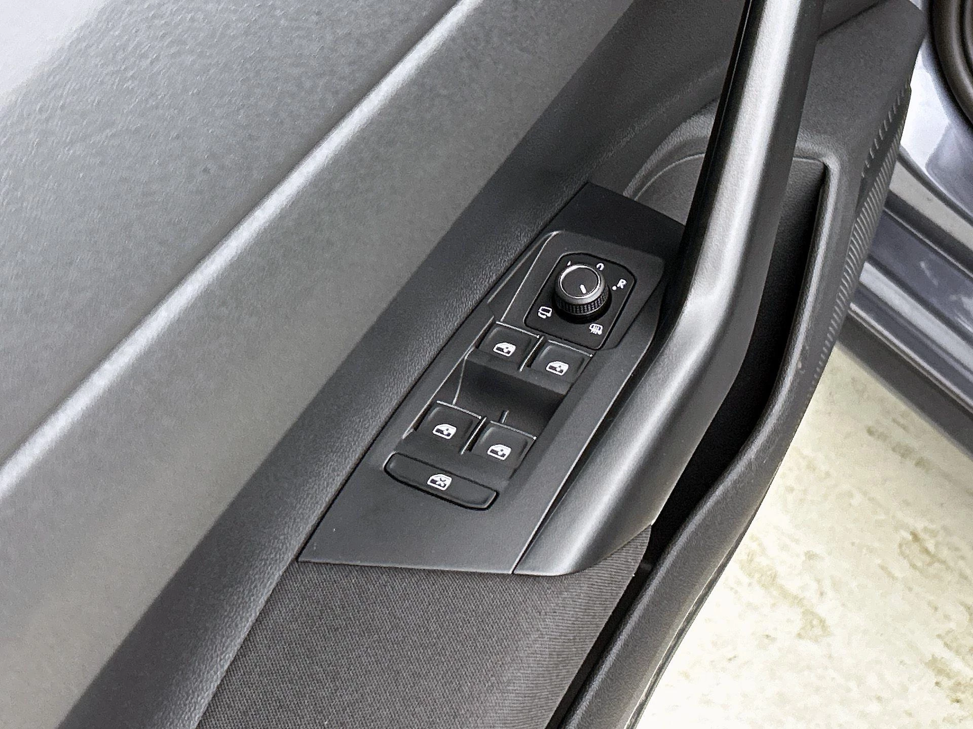 Volkswagen-Polo-image-32