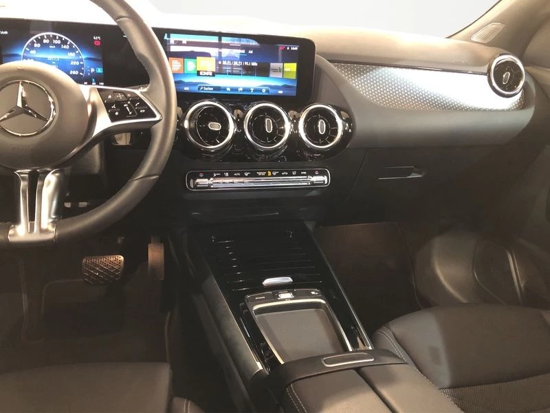 Mercedes-Benz GLA 200 d PROGRESSIVE MBUX LED SHZ KLIMA ProgressiveH247 GLA 200 d PROGRESSIVE MBUX LED SHZ KLIMA Progressive