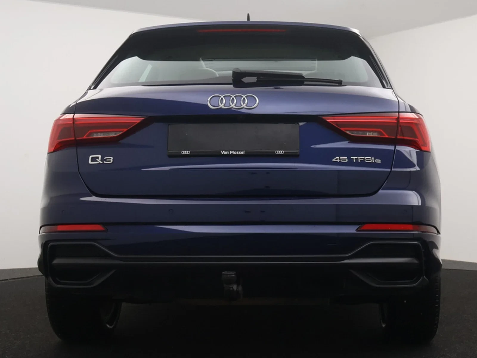 Audi Q3 PHEV Audi Q3 S-LINE PHEV 45TFSIe 245PK *AUTOMAAT*TREKHAAK*BEIGE LEDER*NAVI*BLTH*CRUISE*PDC*ZETELVERWARMIN