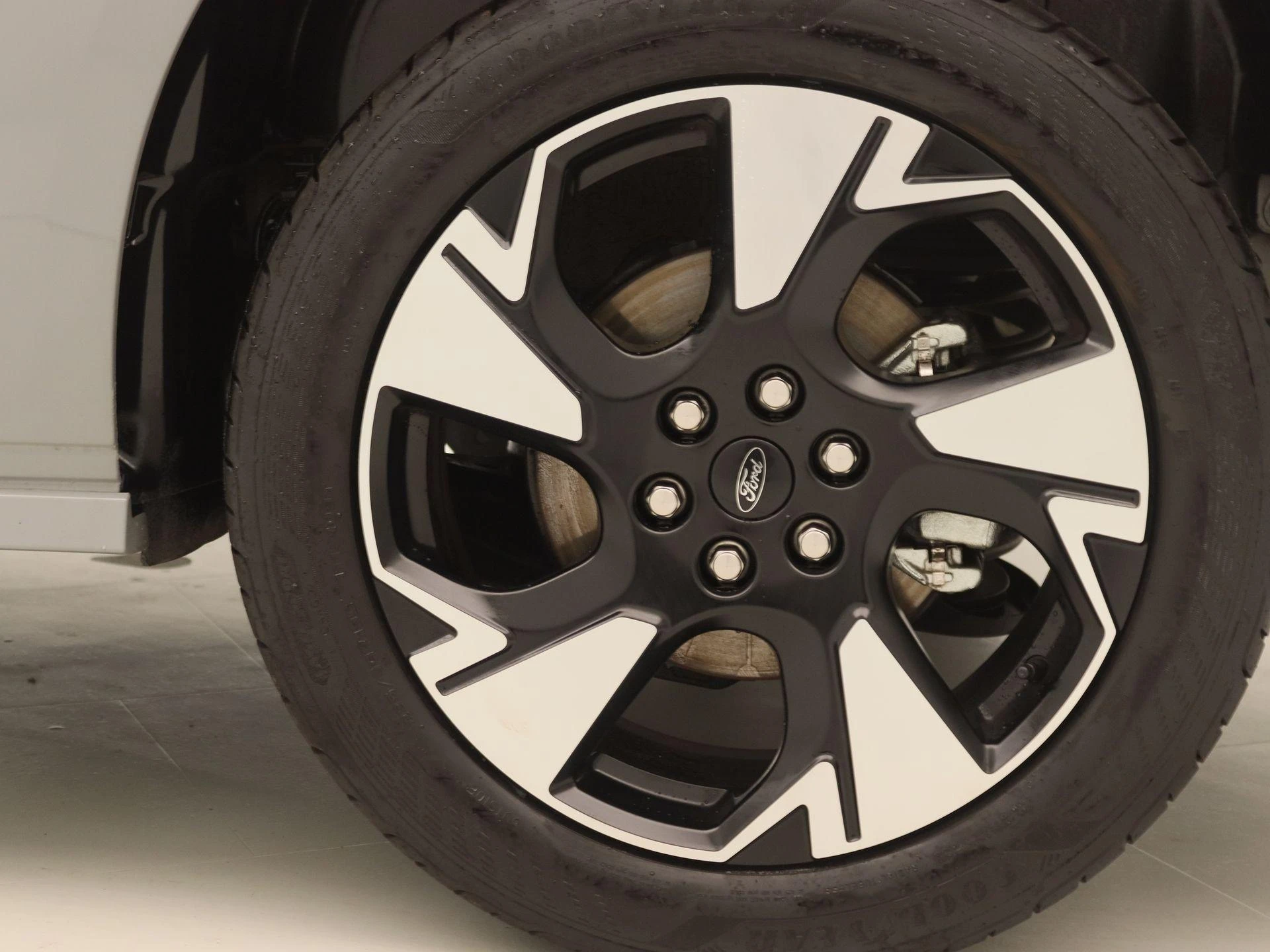 Ford-E-Transit-image-13