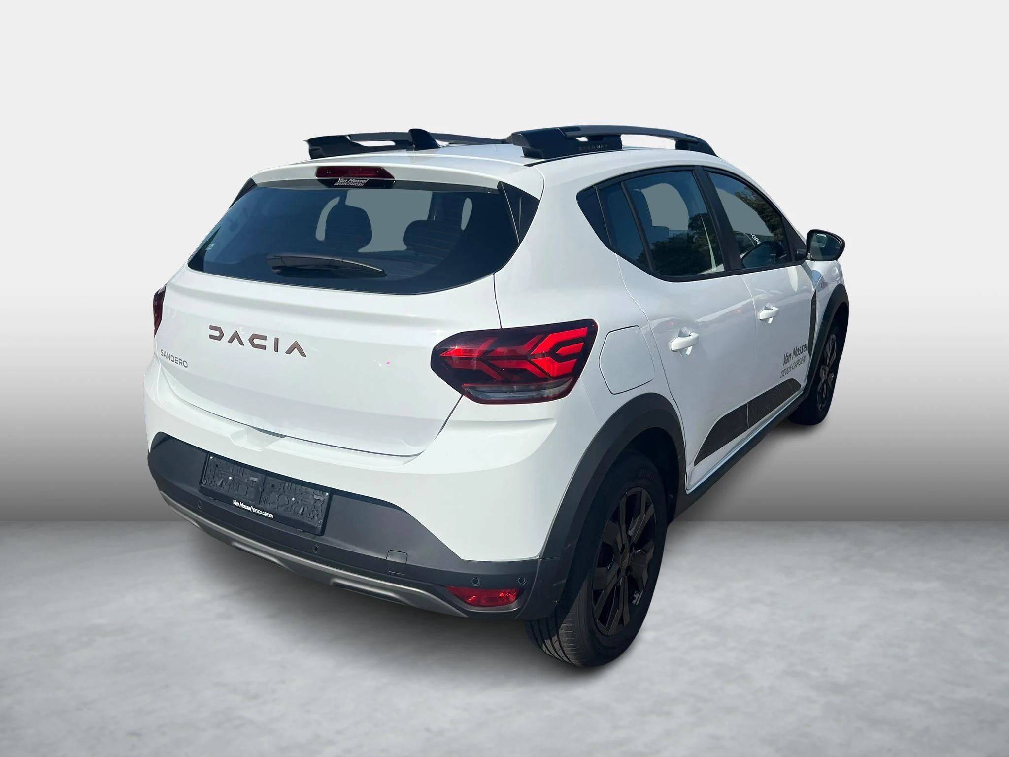 Dacia-Sandero Stepway-image-4