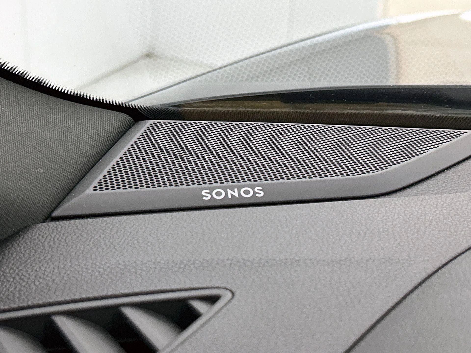 Audi-Q3-image-16