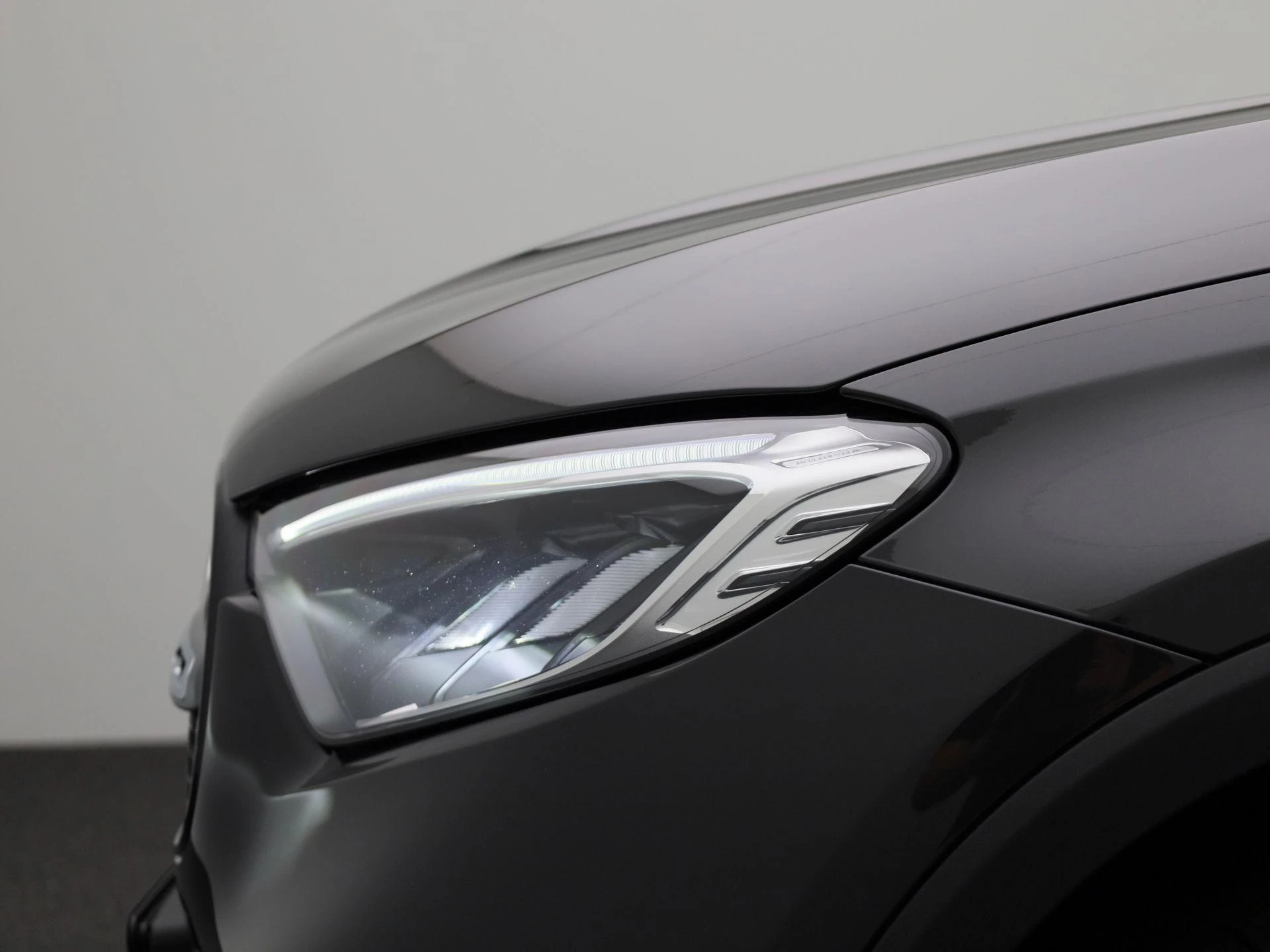Mercedes-Benz-GLC-image-15