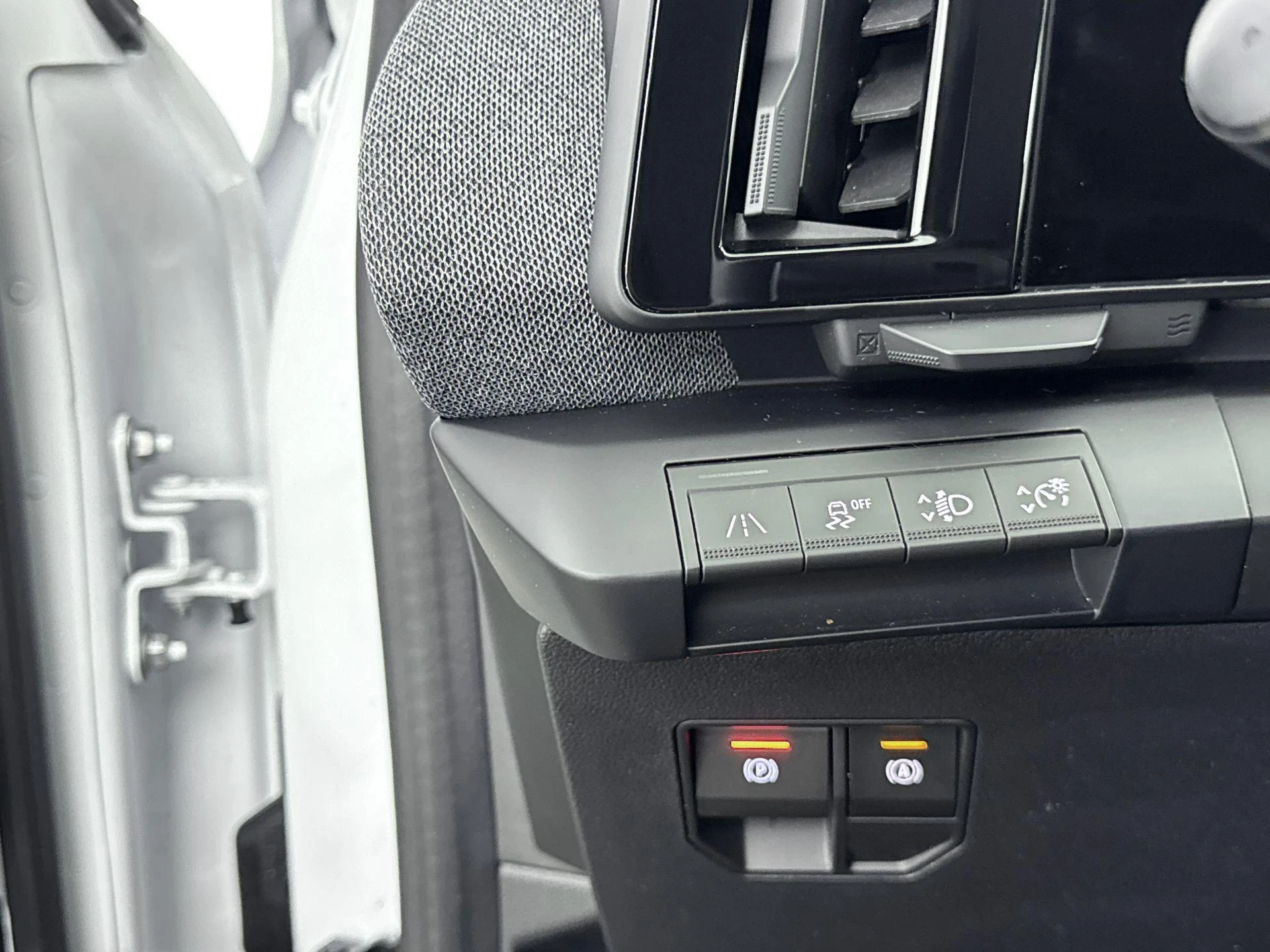 Renault-Megane E-Tech-image-19
