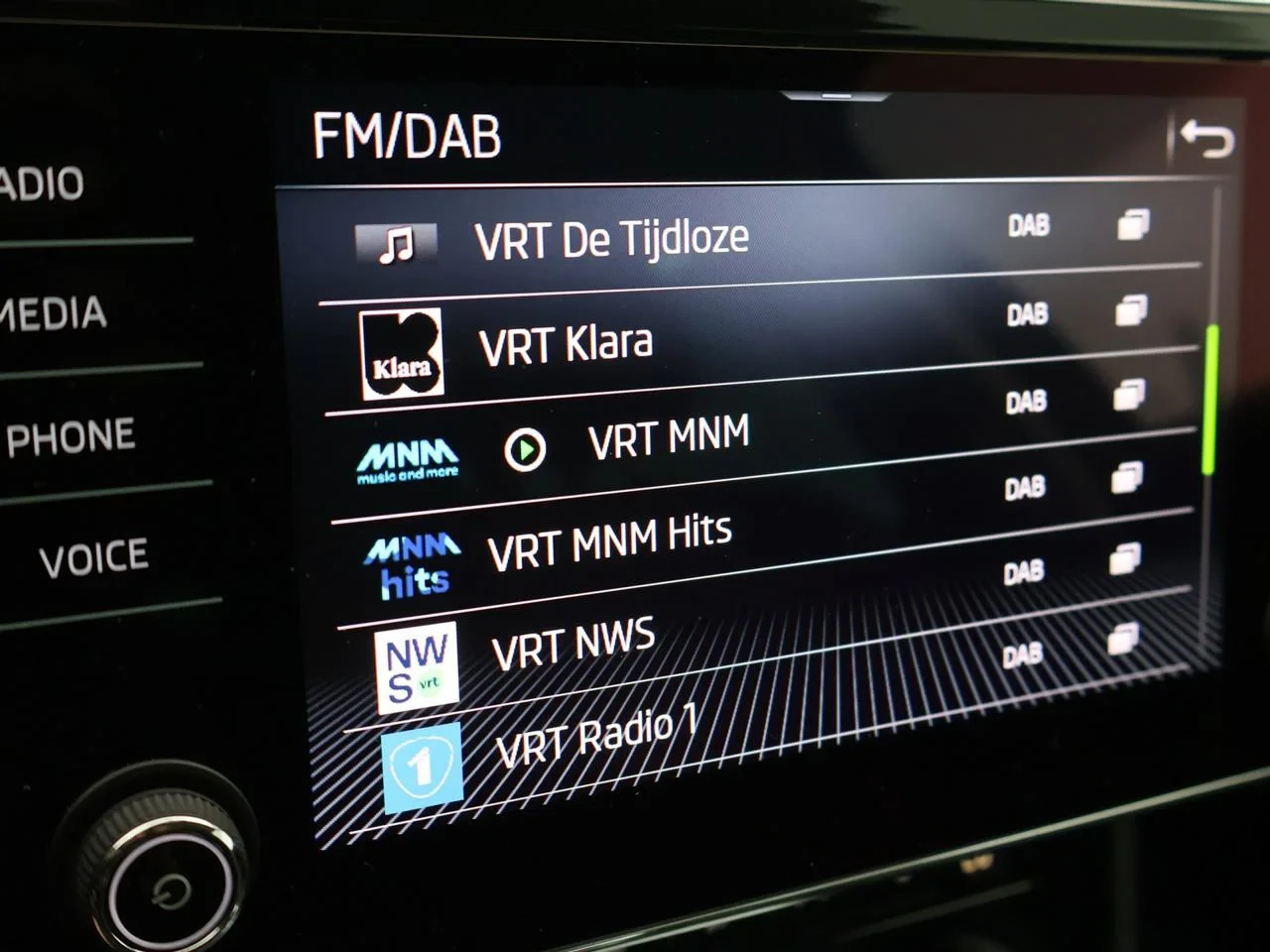 Škoda Superb Combi 1.5TSI 150PK ACT *AUTOMAAT*NAVI*CRUISE*LED*PDC*APP CONNECT*BLTH*ZETELVERWARMING*