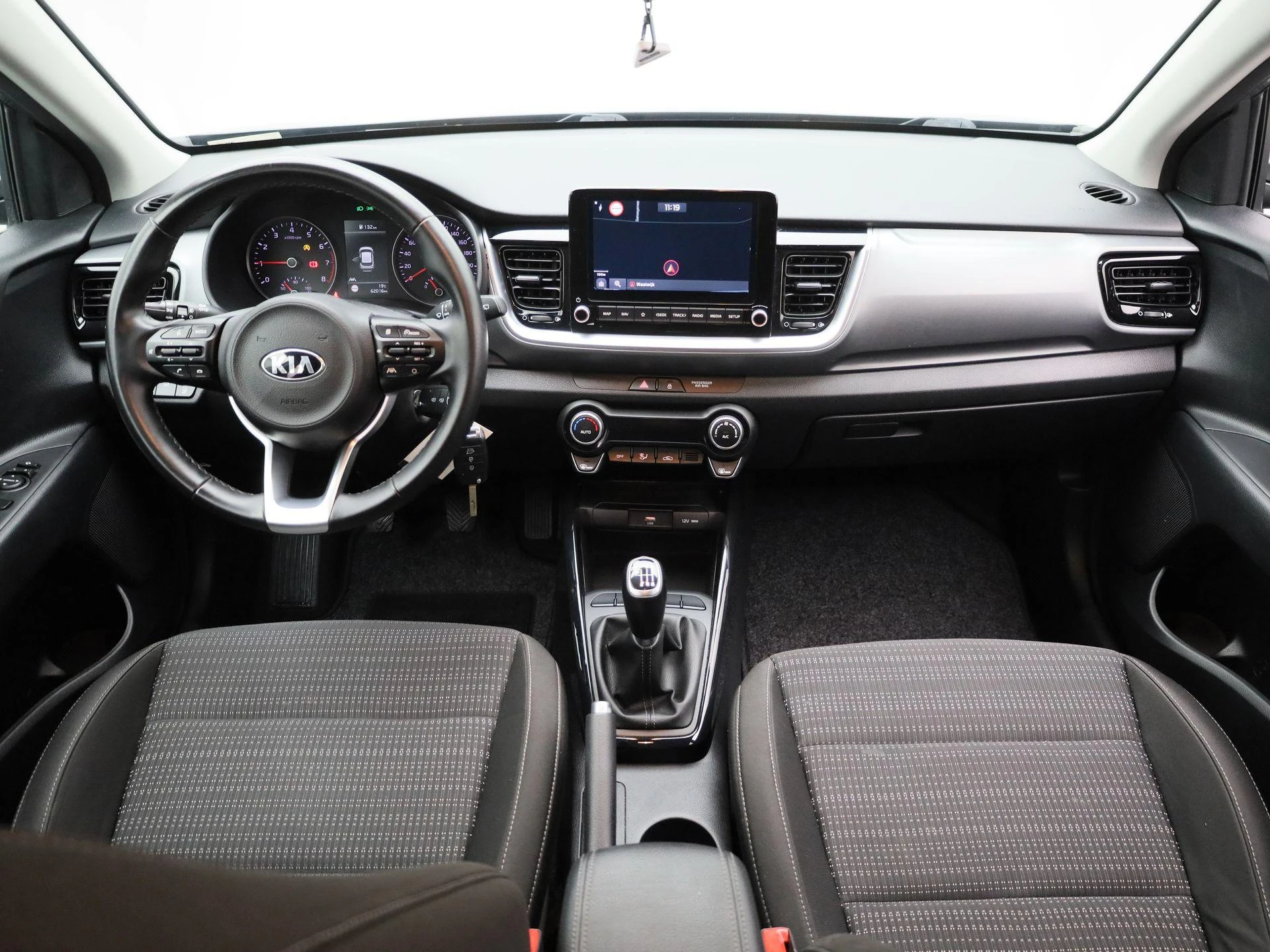 Kia-Stonic-image-7