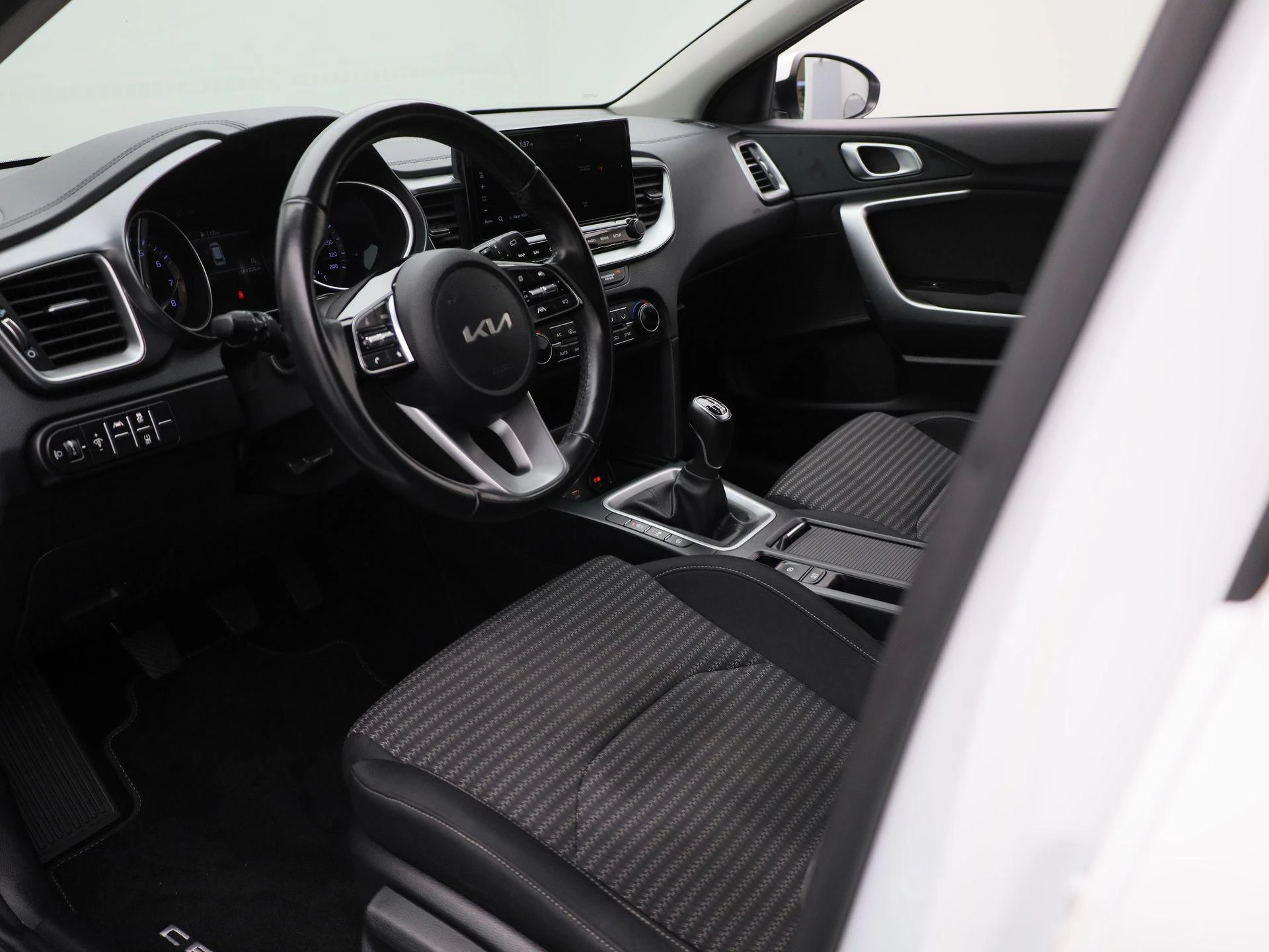 Kia-Ceed Sportswagon-image-14