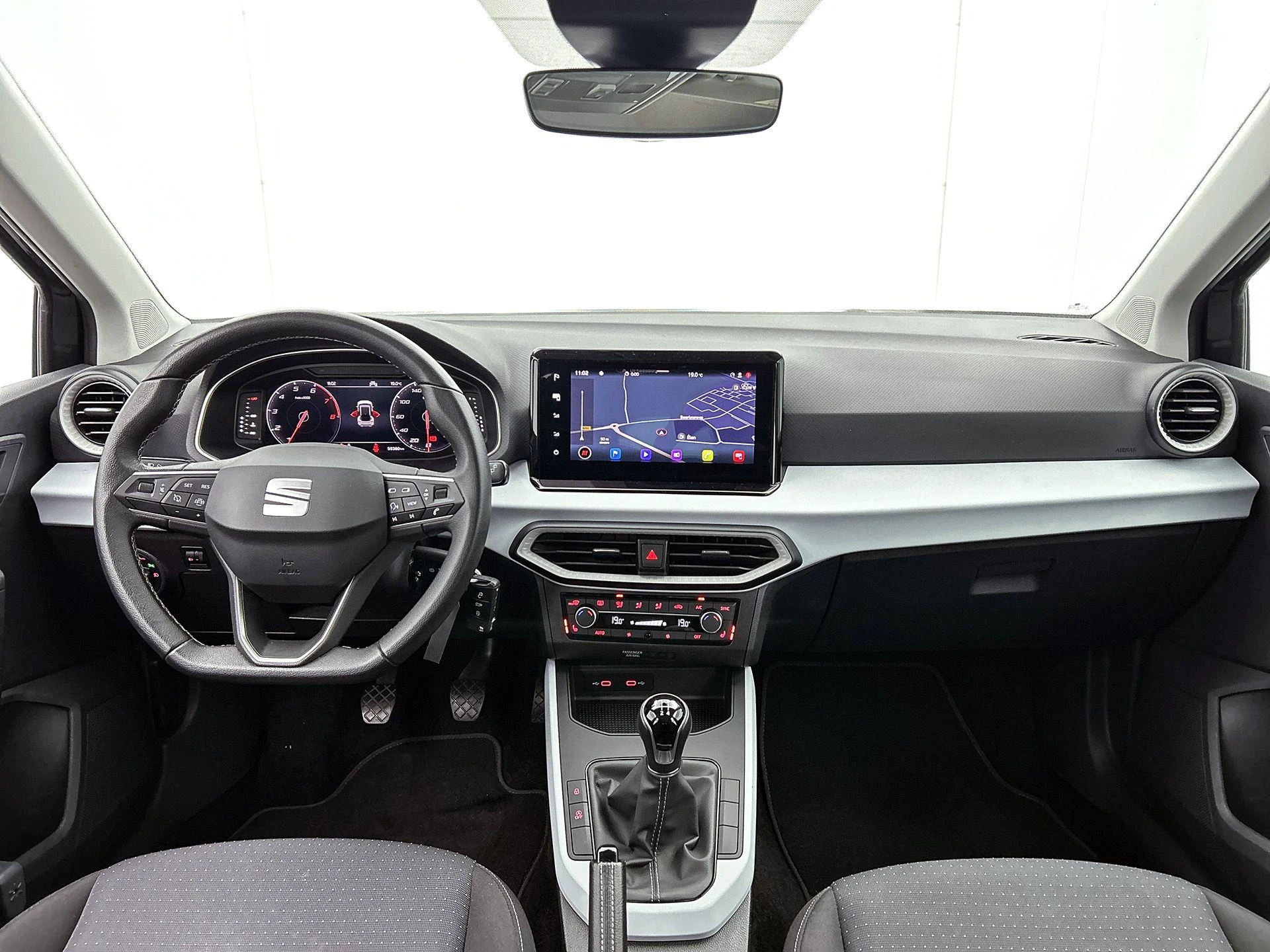 SEAT-Arona-image-22