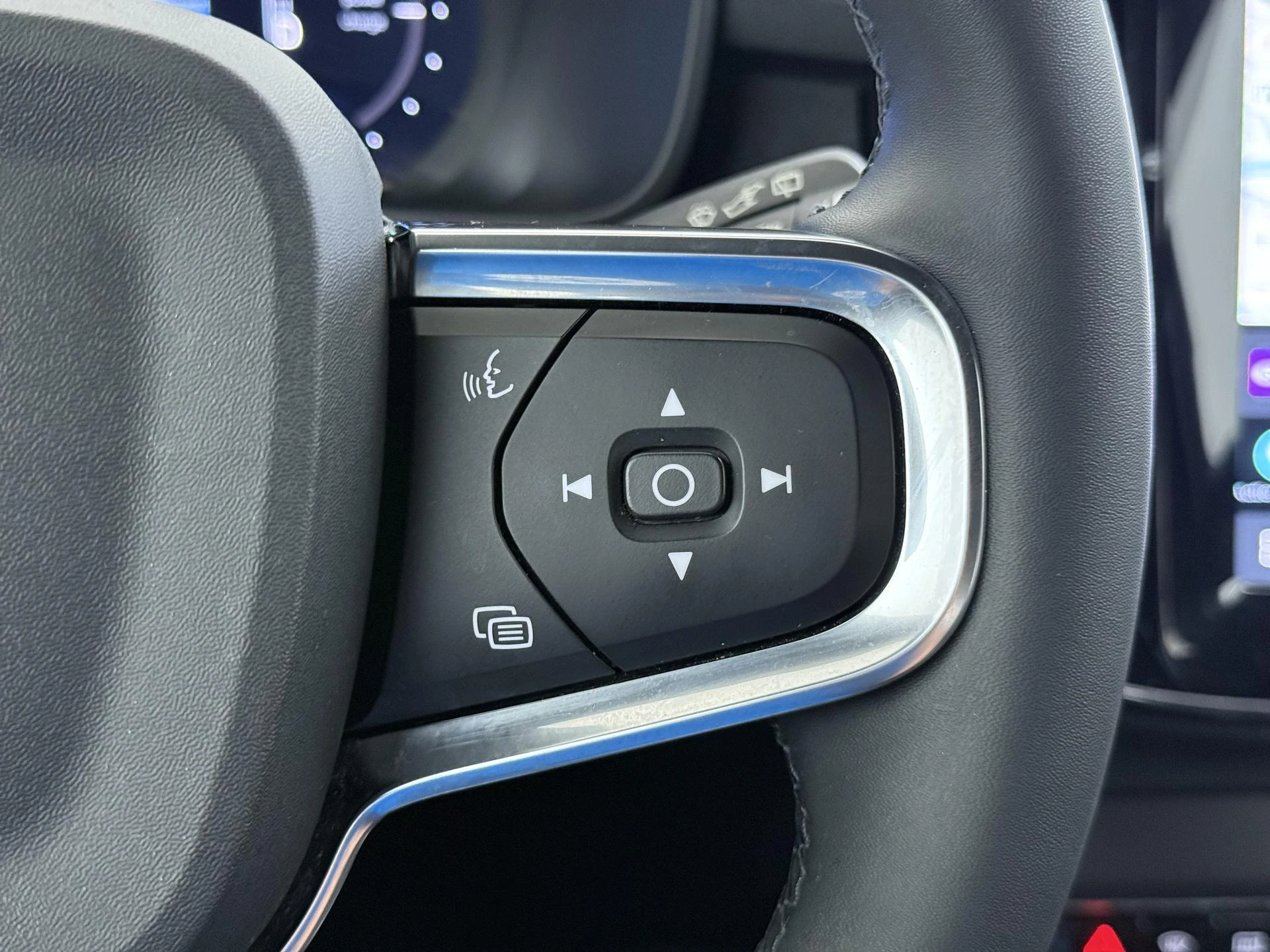 Volvo-XC40-image-23