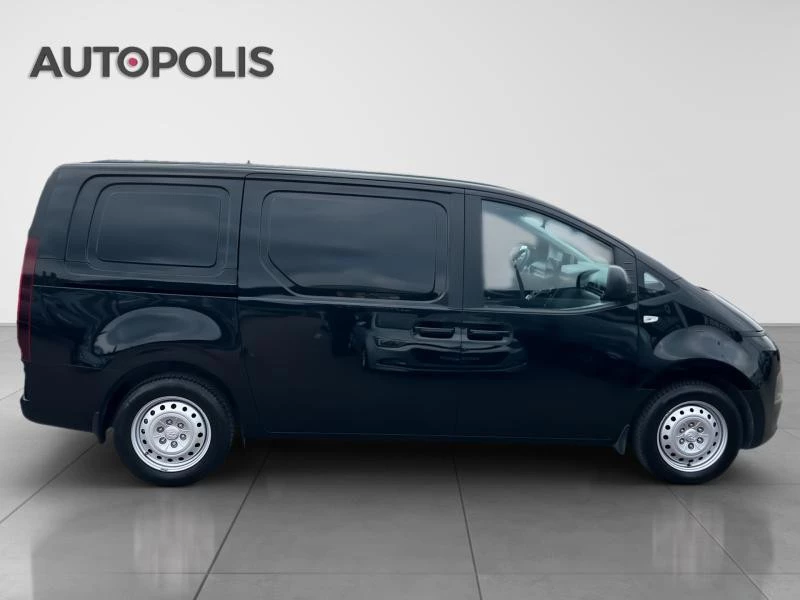 Hyundai-Staria-image-15