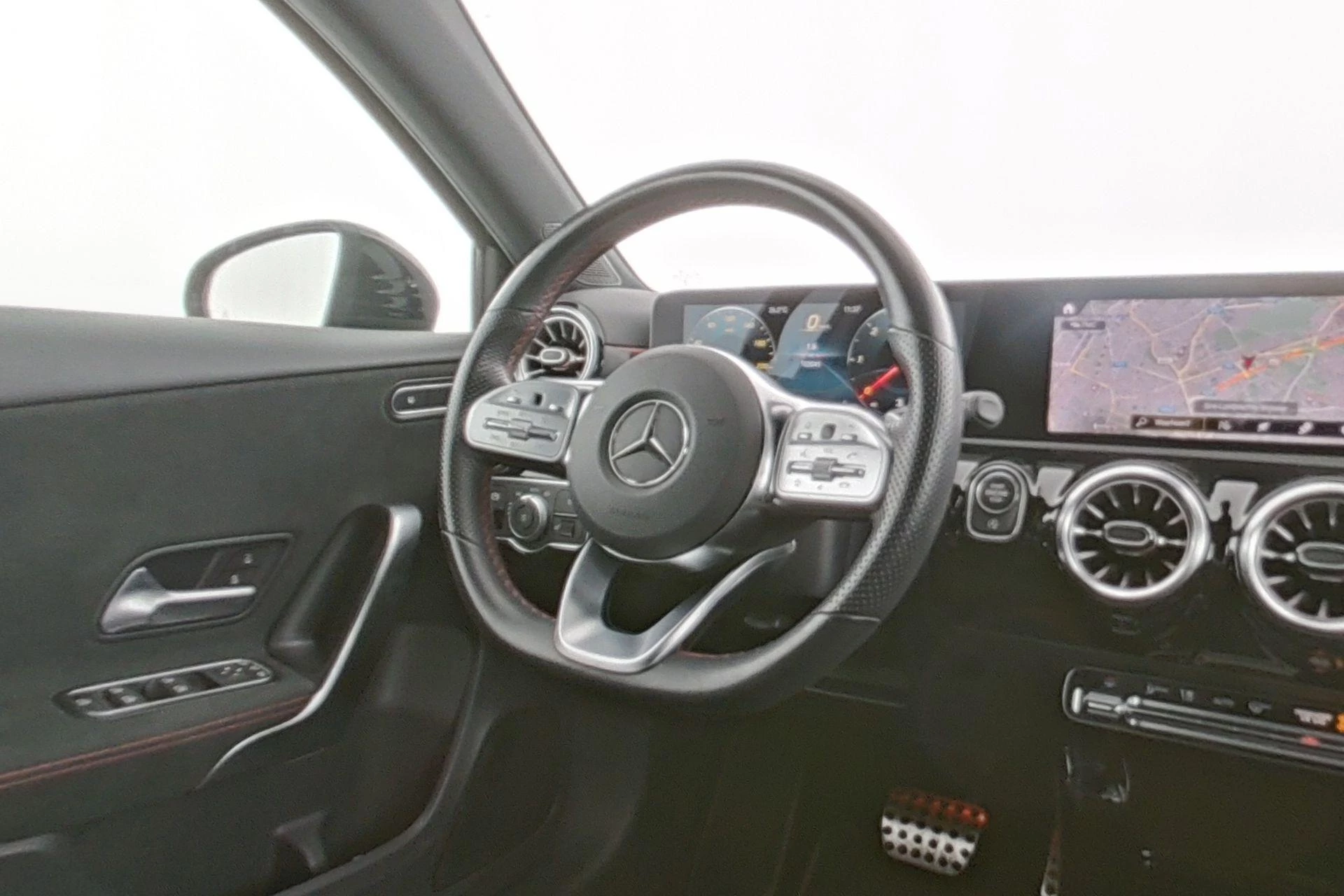 Mercedes-Benz-Classe A-image-12