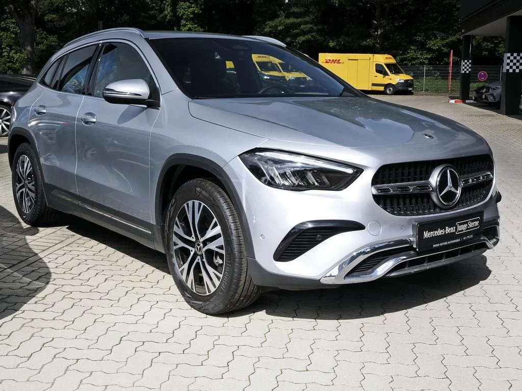 Mercedes-Benz-GLA 200 d-image-3