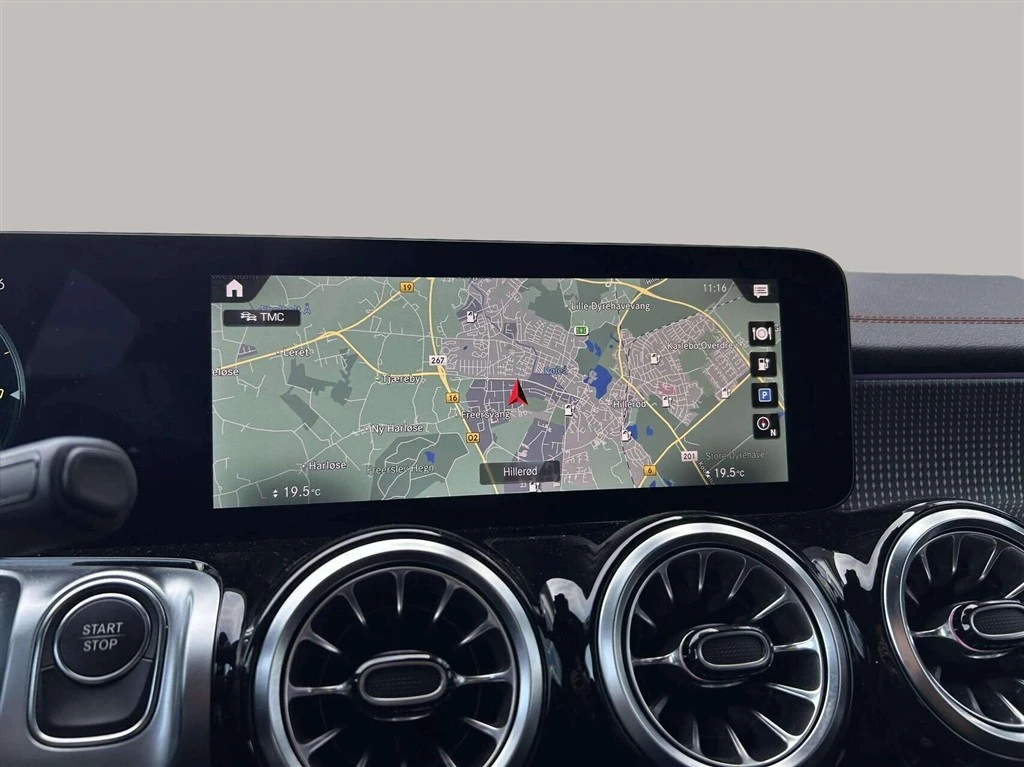 Mercedes-Benz-EQB-image-14